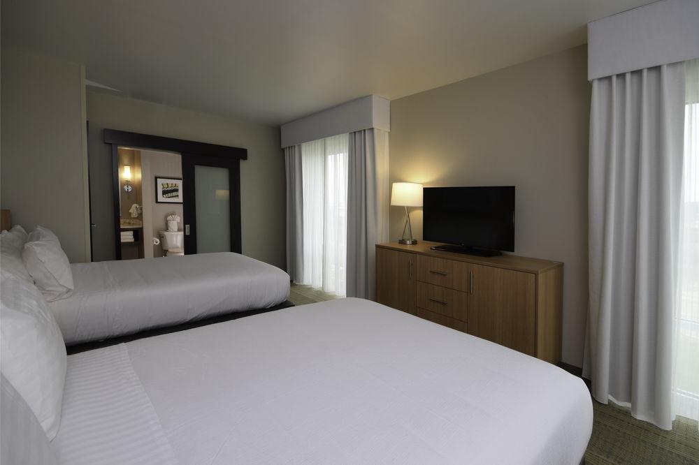 Holiday Inn Cincinnati N - West Chester Holiday Inn Cincinnati N - West Chester