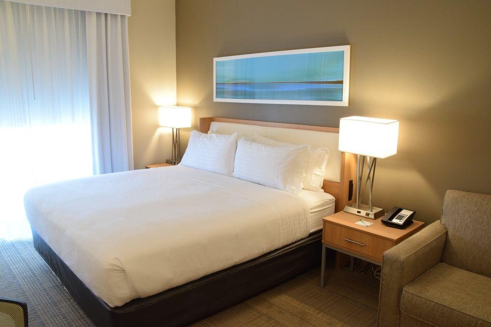 Holiday Inn Cincinnati N - West Chester Holiday Inn Cincinnati N - West Chester