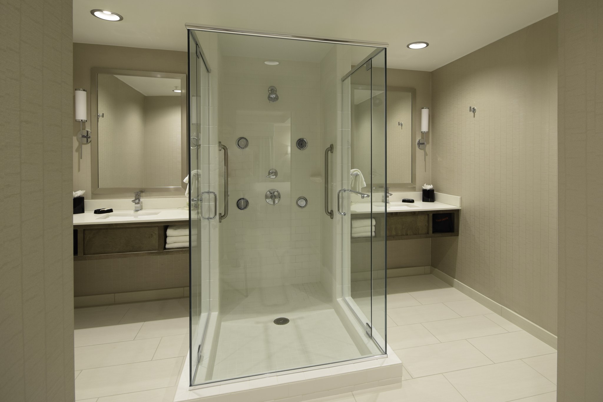 Holiday Inn Cincinnati N - West Chester Holiday Inn Cincinnati N - West Chester