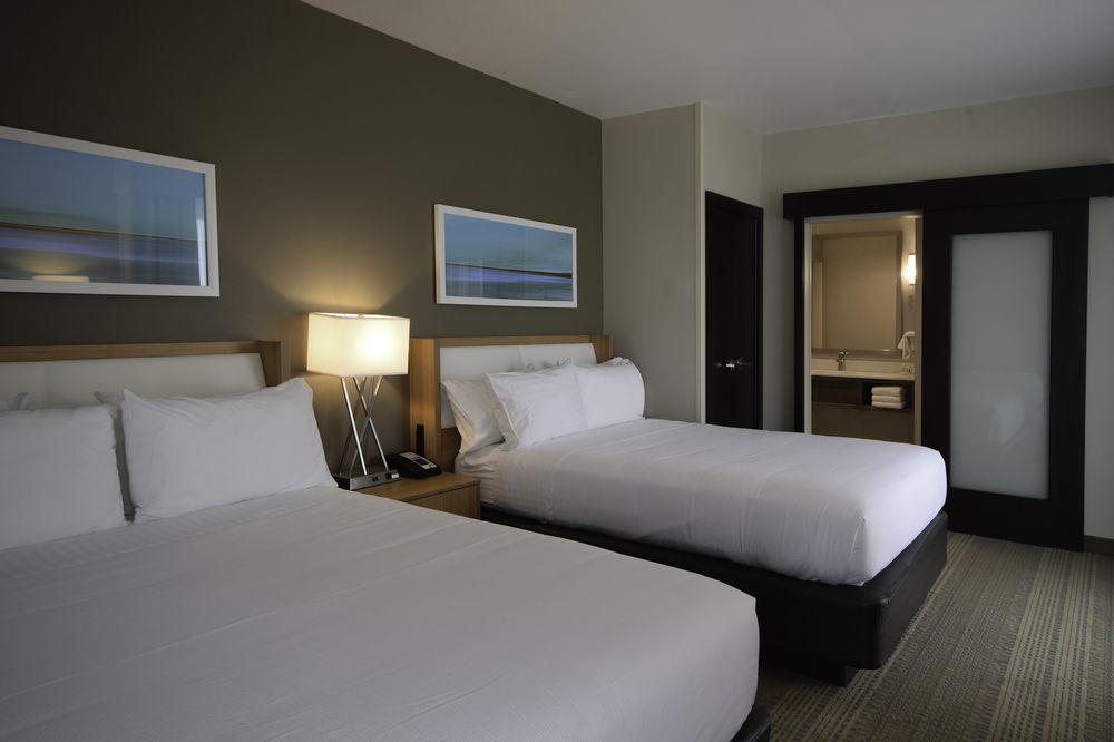 Holiday Inn Cincinnati N - West Chester Holiday Inn Cincinnati N - West Chester