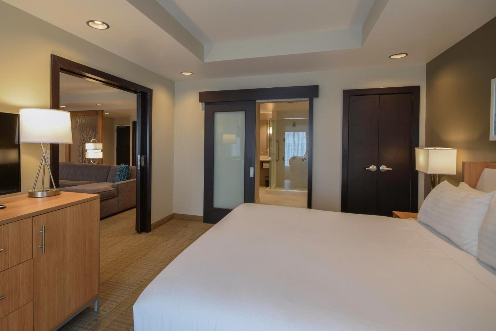 Holiday Inn Cincinnati N - West Chester Holiday Inn Cincinnati N - West Chester