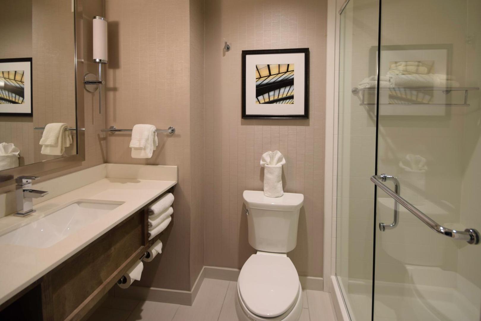 Holiday Inn Cincinnati N - West Chester Holiday Inn Cincinnati N - West Chester