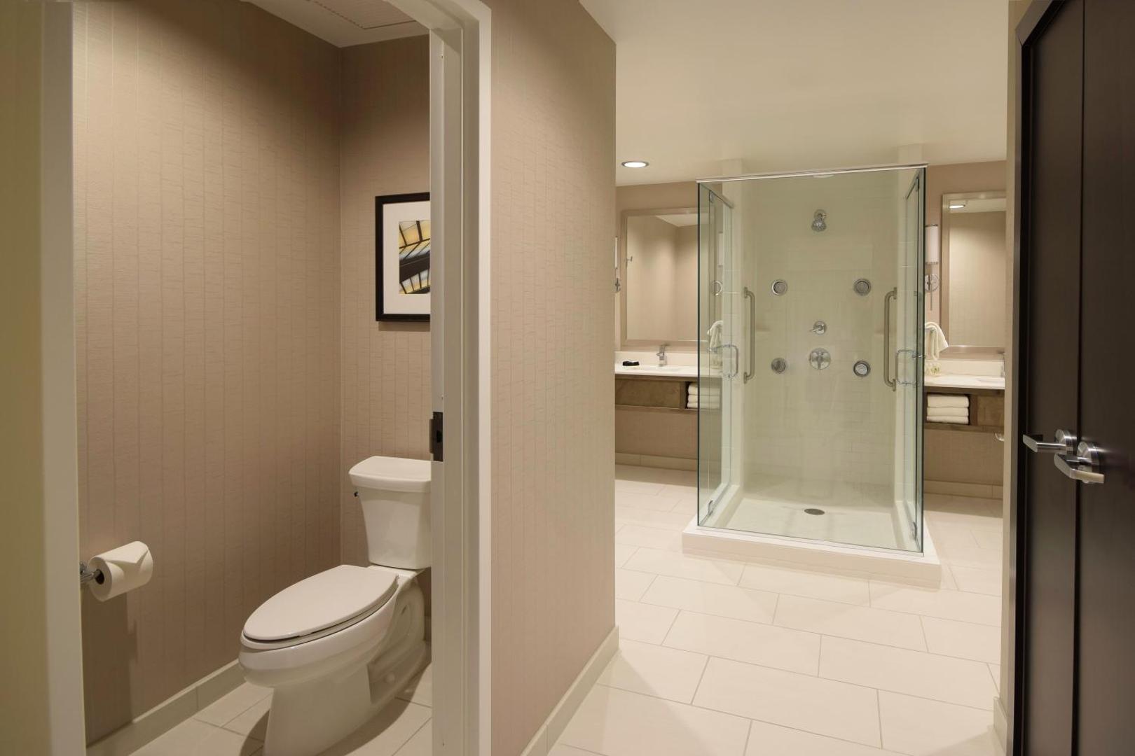 Holiday Inn Cincinnati N - West Chester Holiday Inn Cincinnati N - West Chester