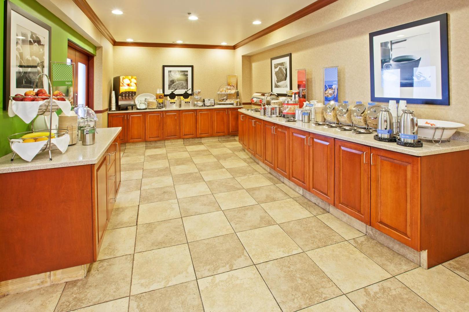 Hampton Inn & Suites Wilmington Hampton Inn & Suites Wilmington
