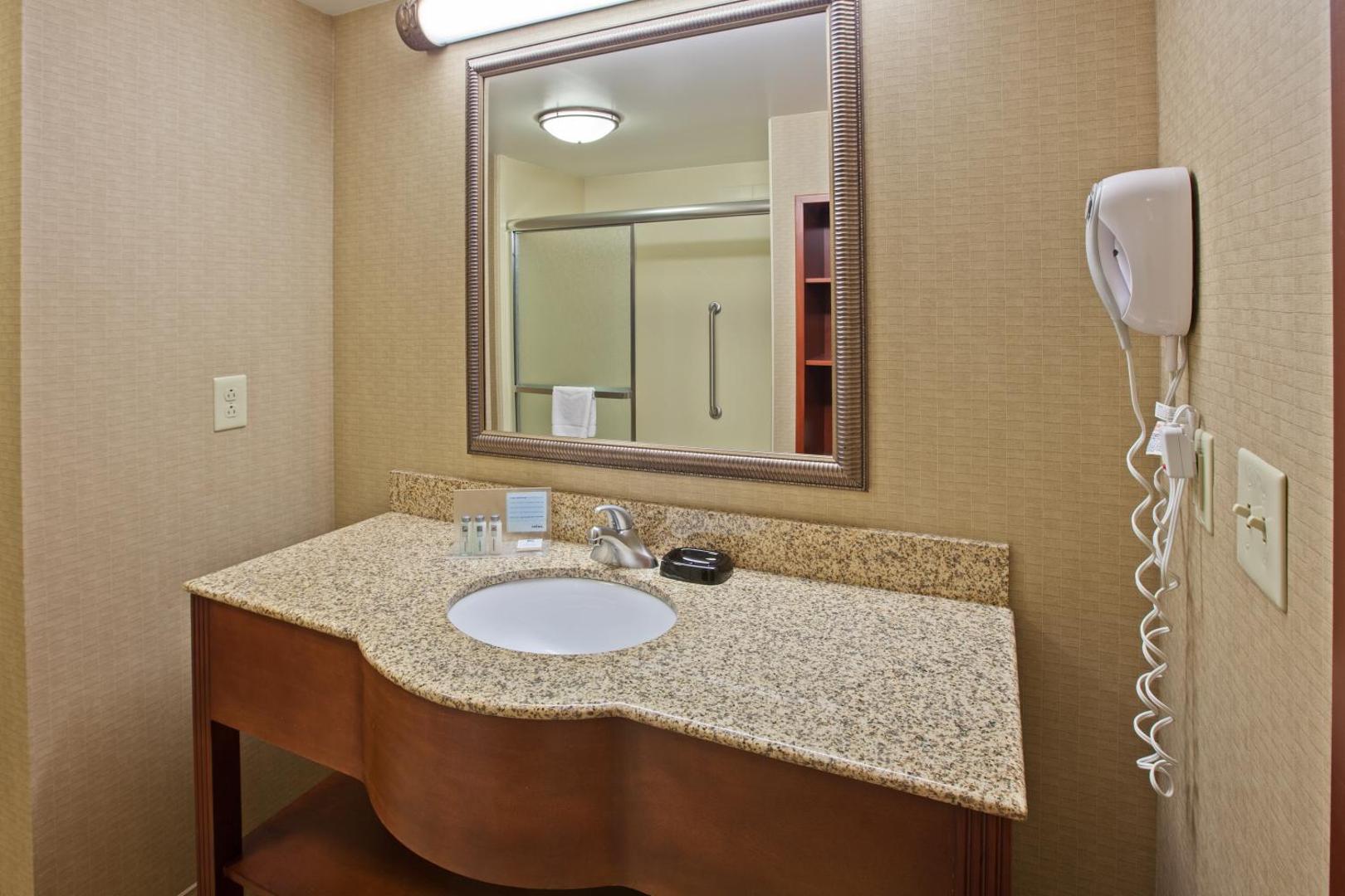 Hampton Inn & Suites Wilmington Hampton Inn & Suites Wilmington