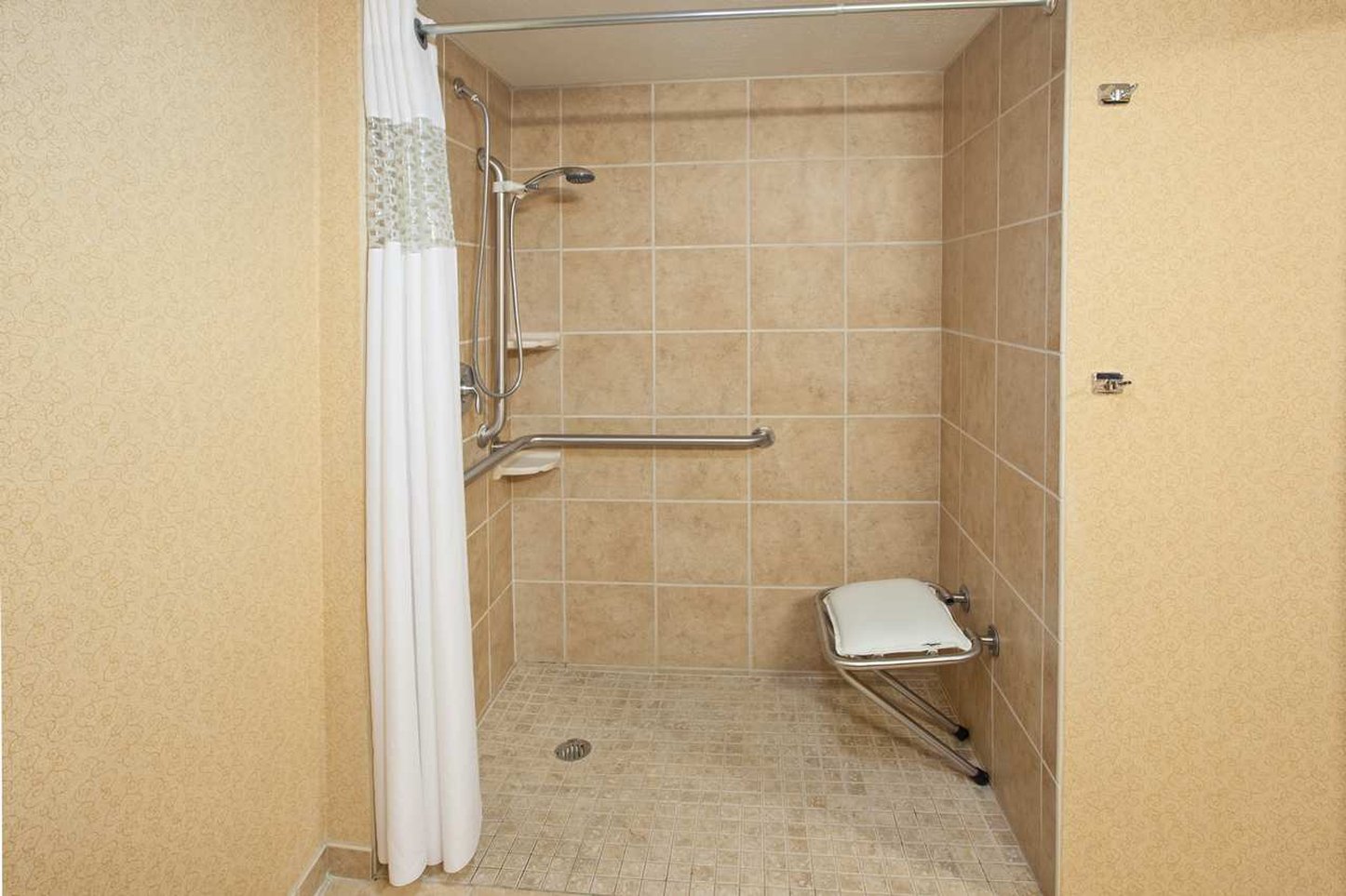Hampton Inn Youngstown-West I-80 Hampton Inn Youngstown-West I-80