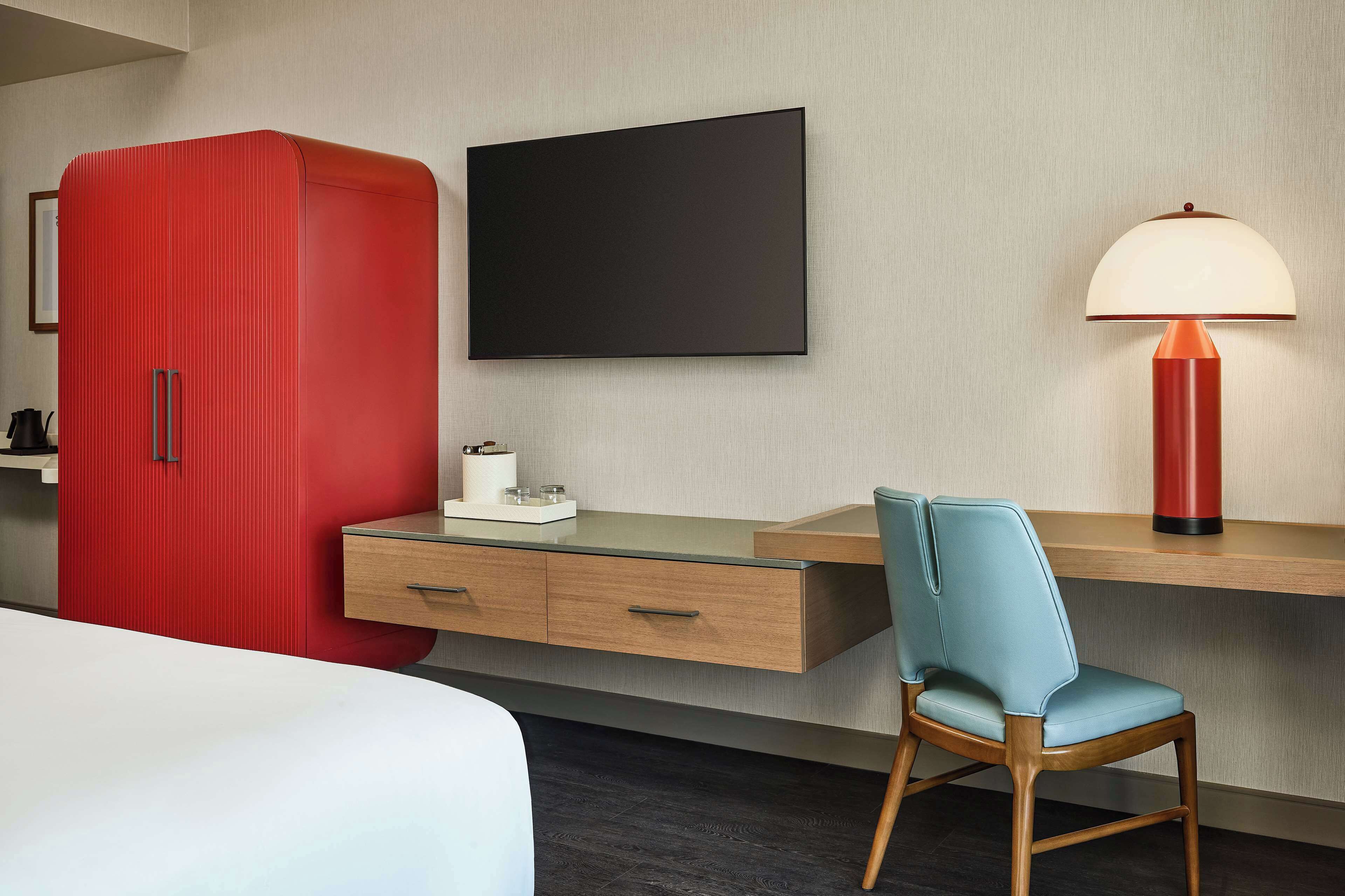 Lively Hotel on OAK Oklahoma City Tapestry by Hilton