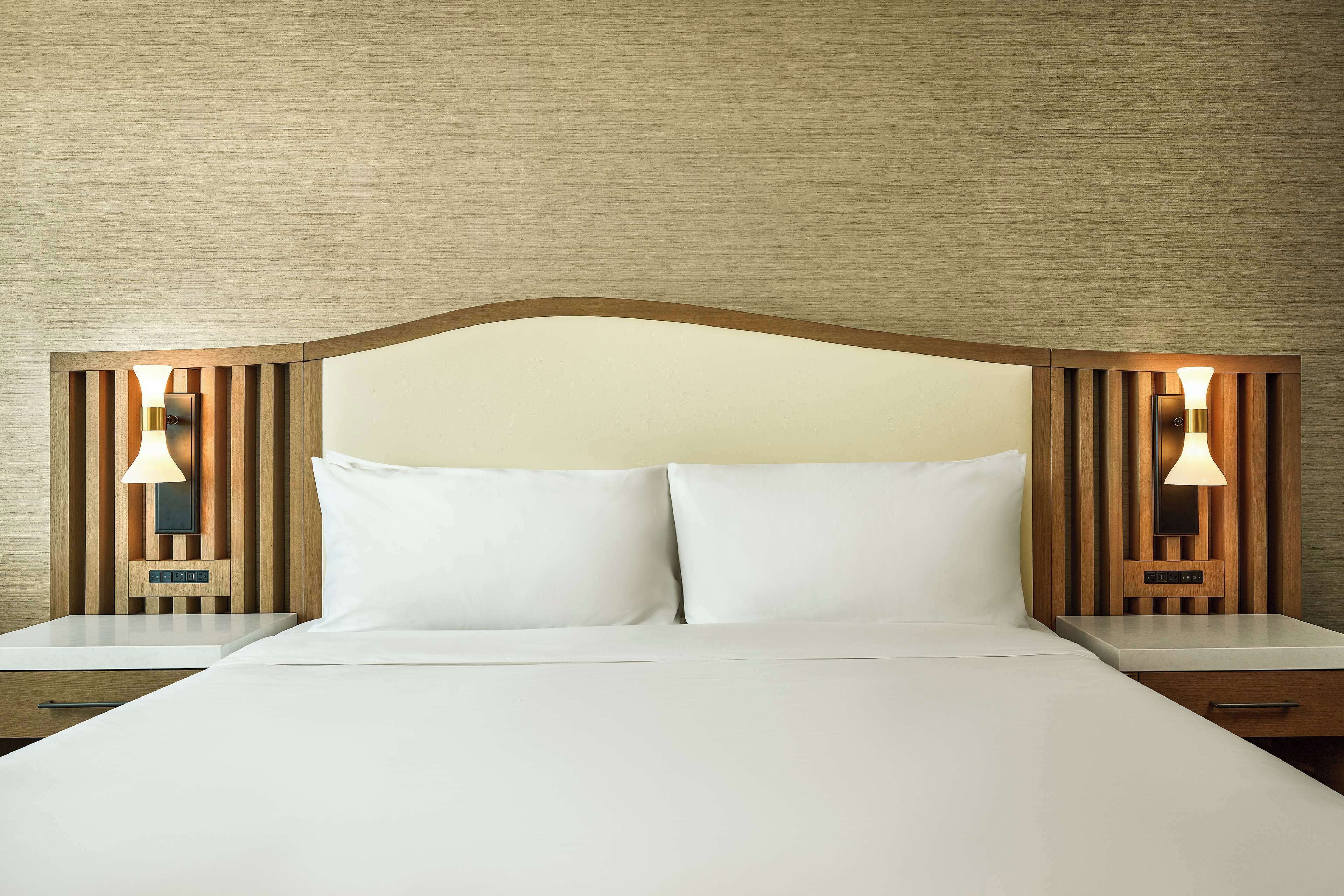 Lively Hotel on OAK Oklahoma City Tapestry by Hilton