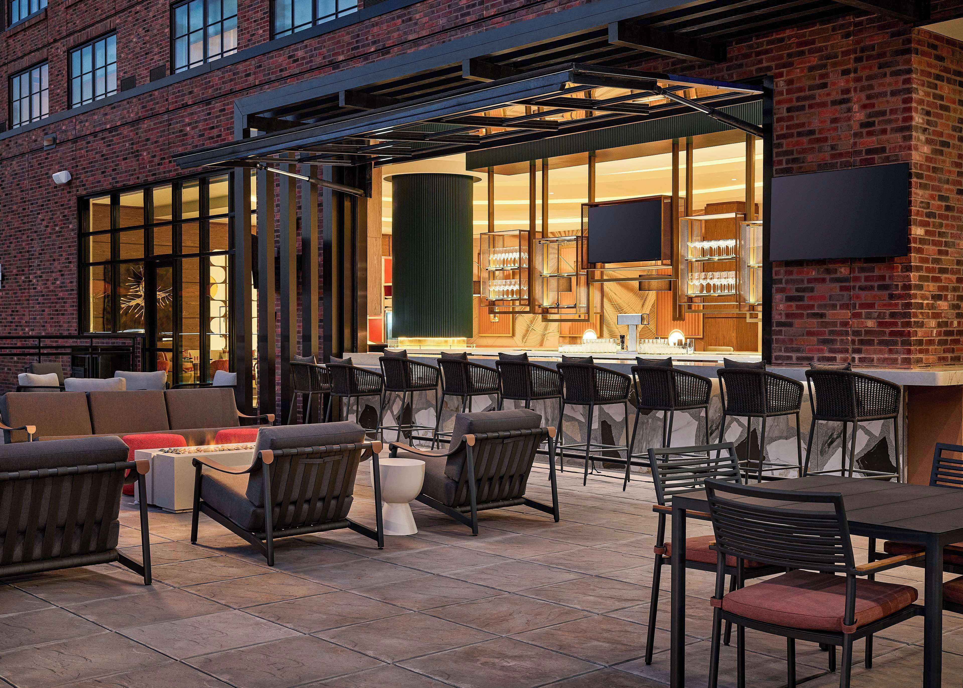 Lively Hotel on OAK Oklahoma City Tapestry by Hilton