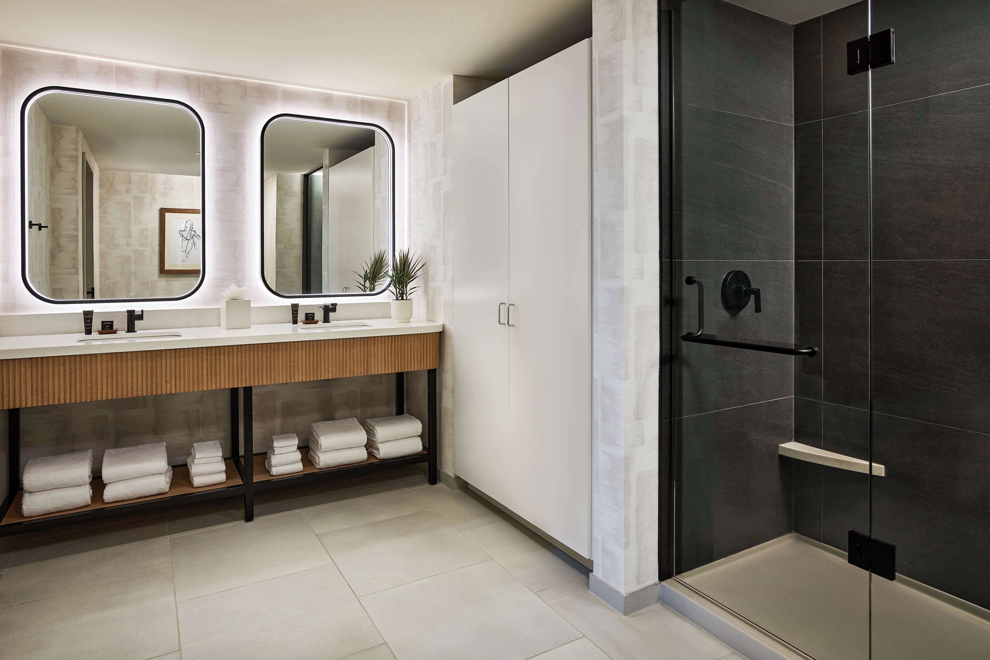 Lively Hotel on OAK Oklahoma City Tapestry by Hilton