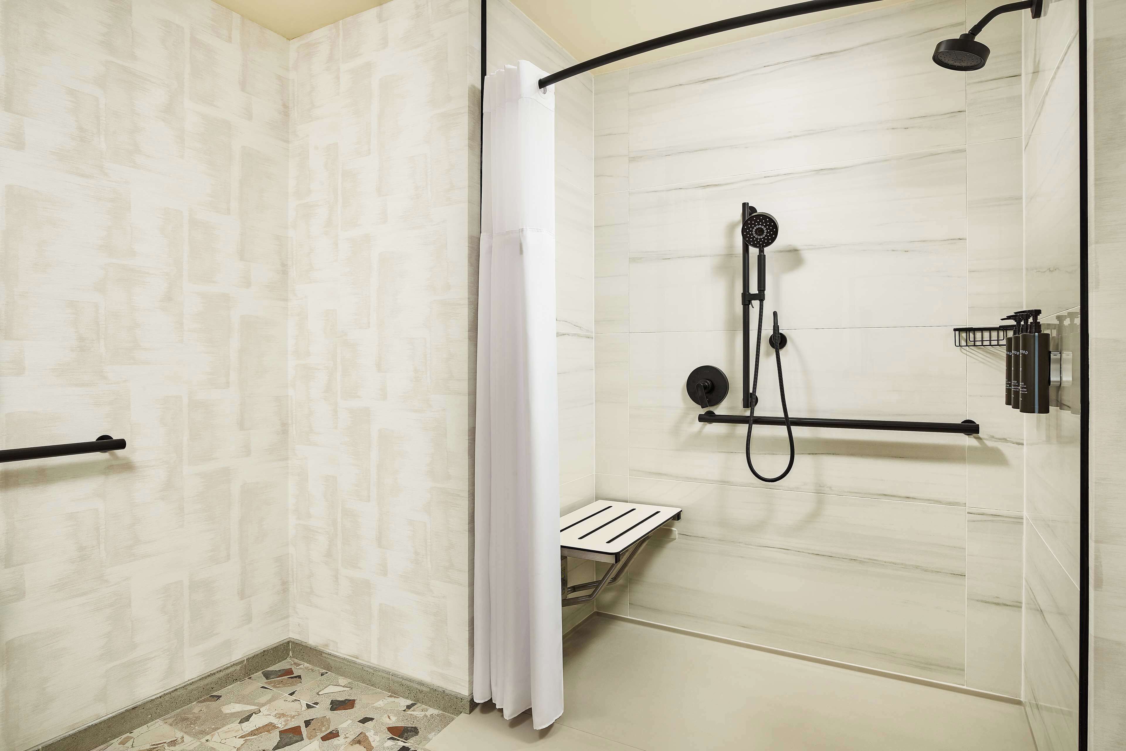 Lively Hotel on OAK Oklahoma City Tapestry by Hilton