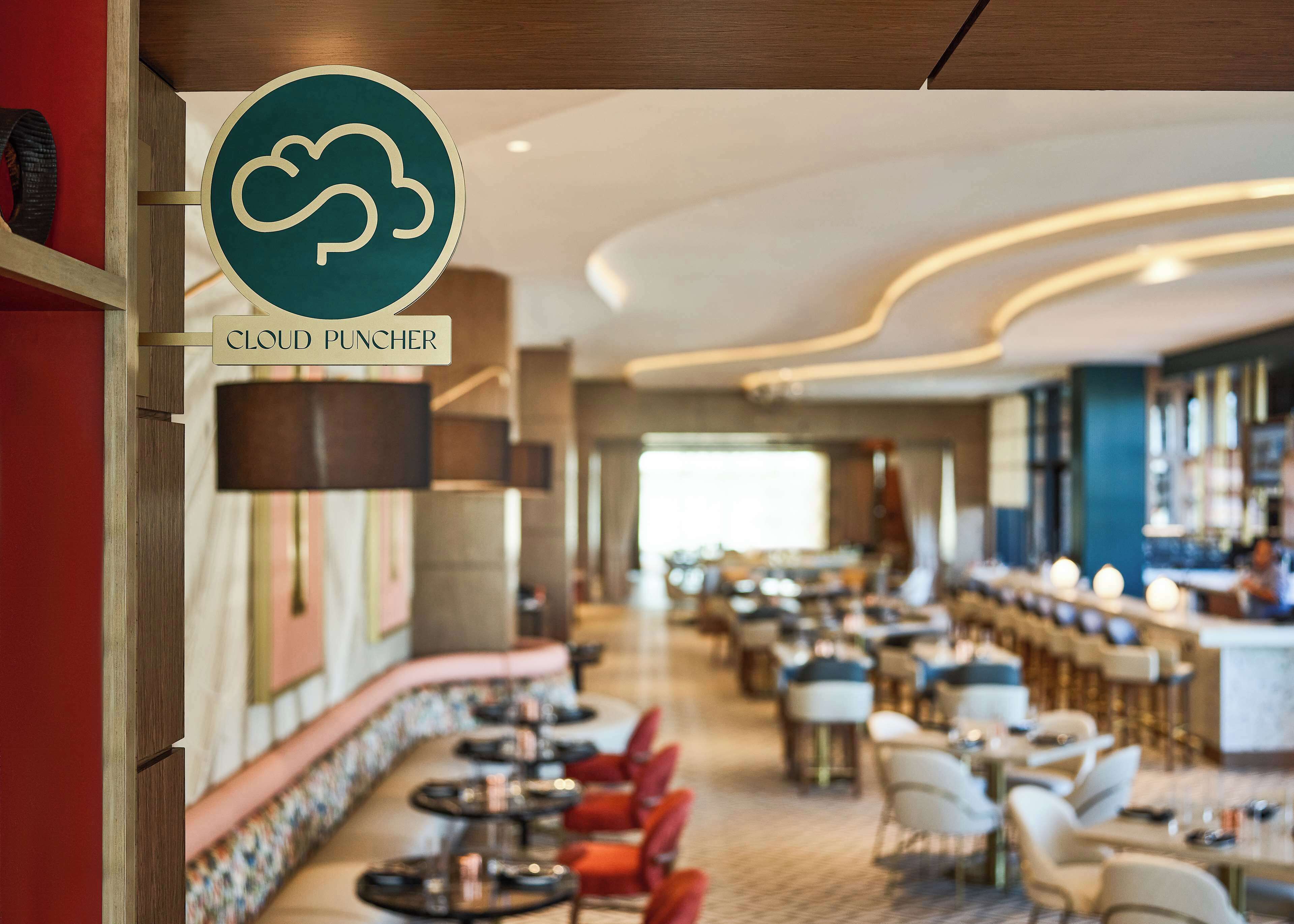 Lively Hotel on OAK Oklahoma City Tapestry by Hilton