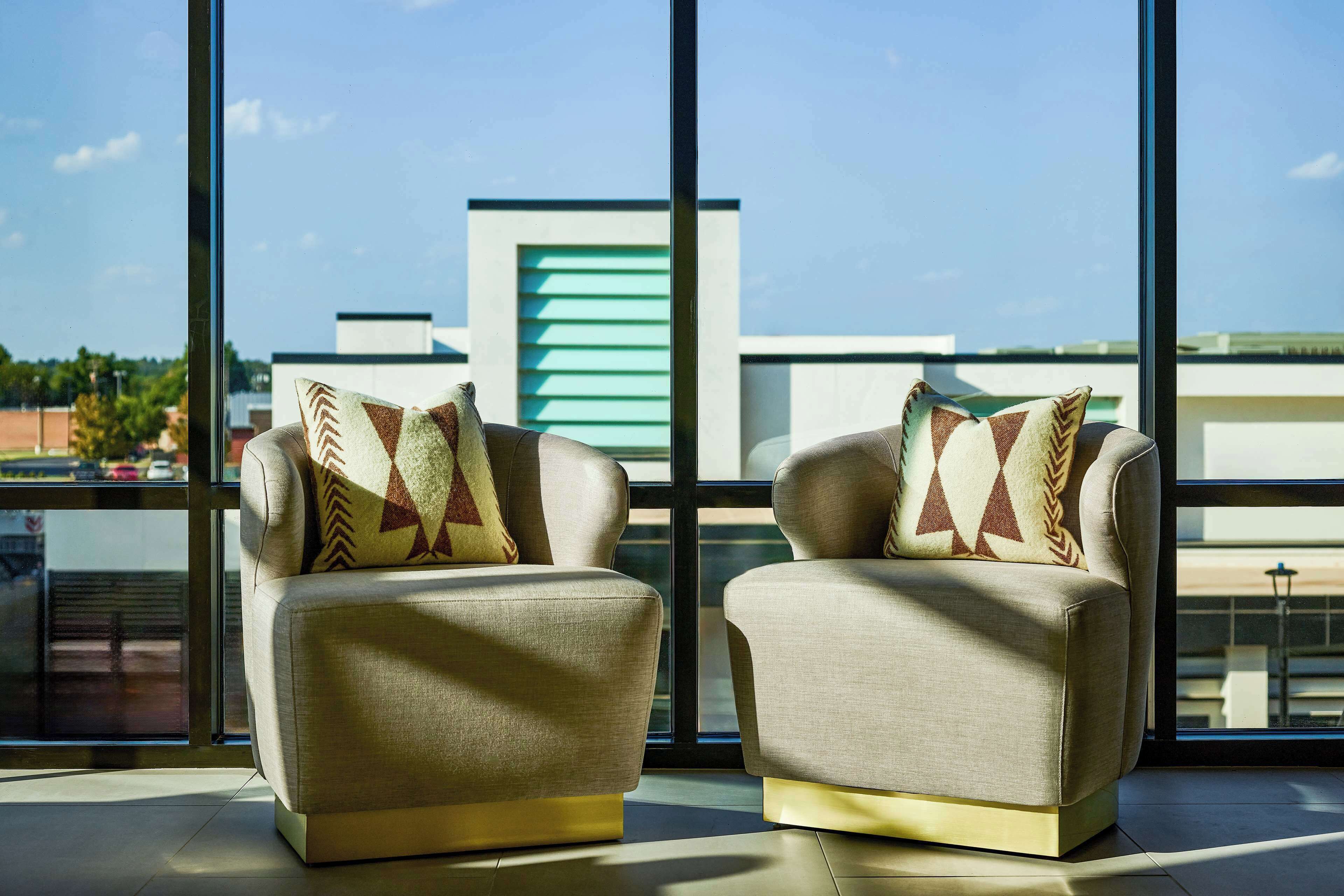 Lively Hotel on OAK Oklahoma City Tapestry by Hilton