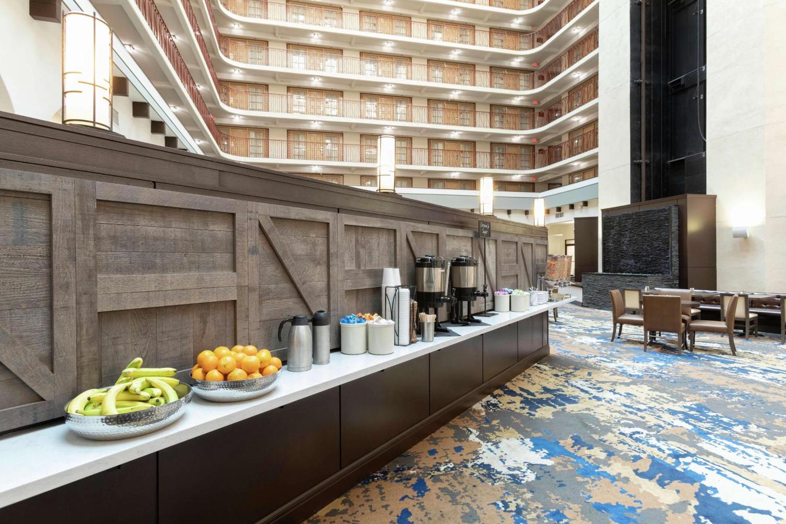 Embassy Suites Tulsa I-44 Embassy Suites Tulsa I-44