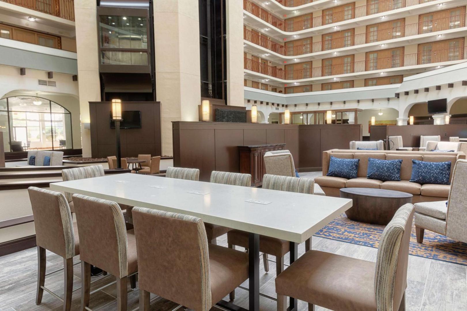 Embassy Suites Tulsa I-44 Embassy Suites Tulsa I-44