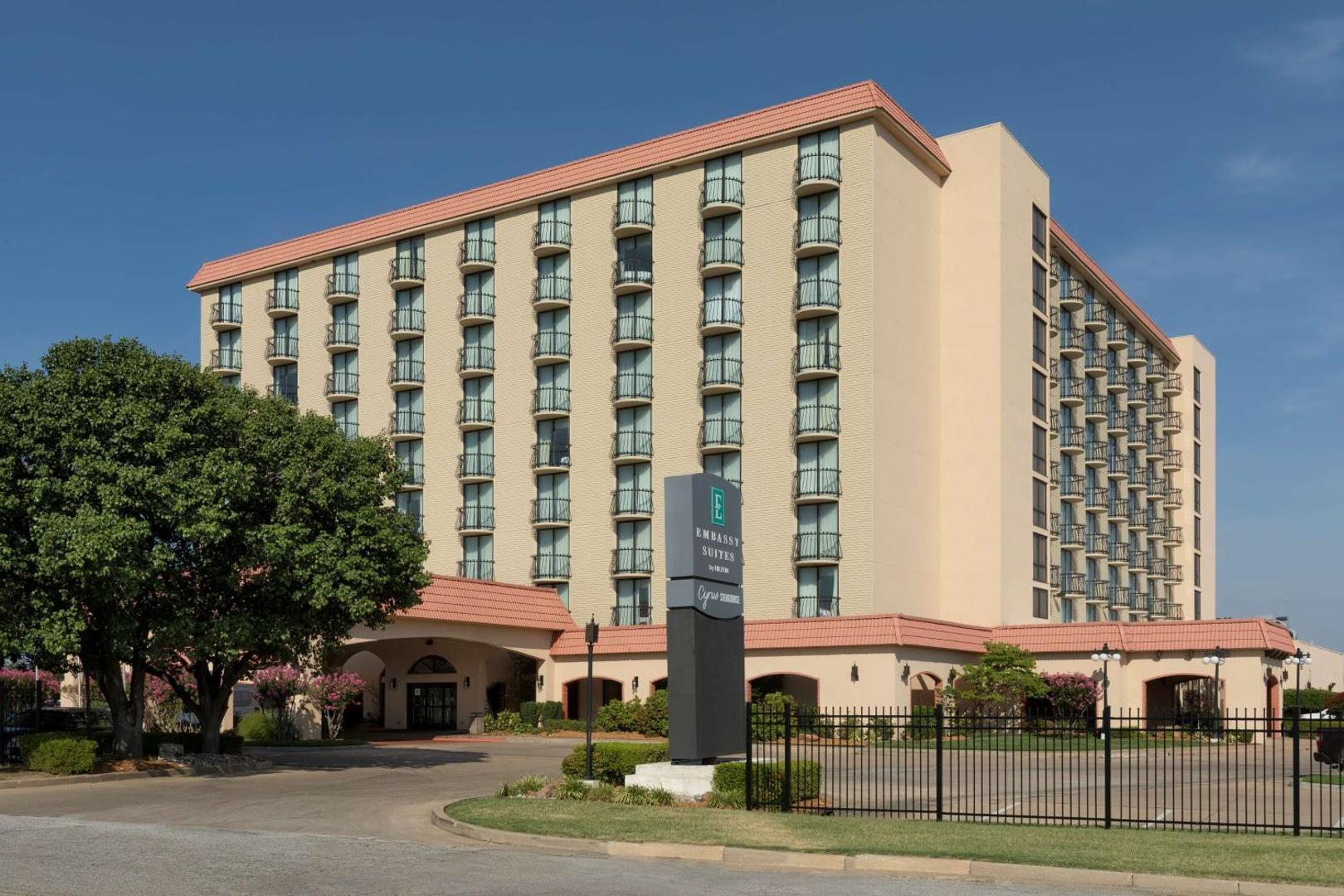 Embassy Suites Tulsa I-44 Embassy Suites Tulsa I-44