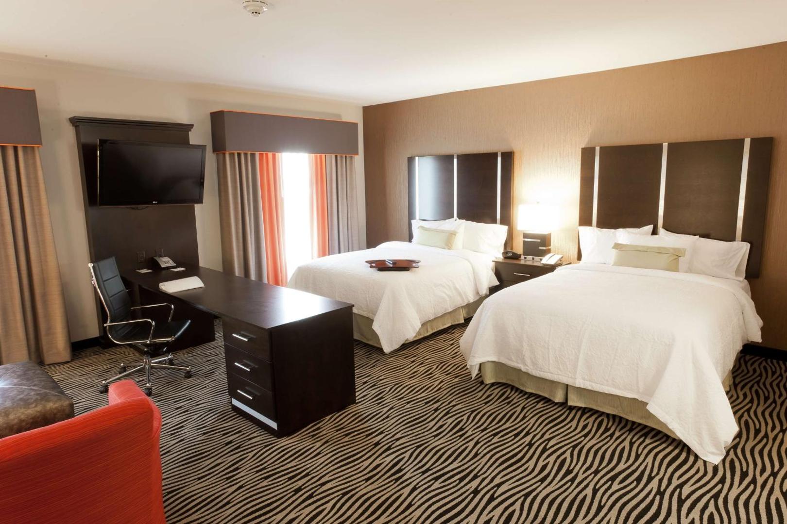 Hampton Inn & Suites Tulsa/Central Hampton Inn & Suites Tulsa/Central