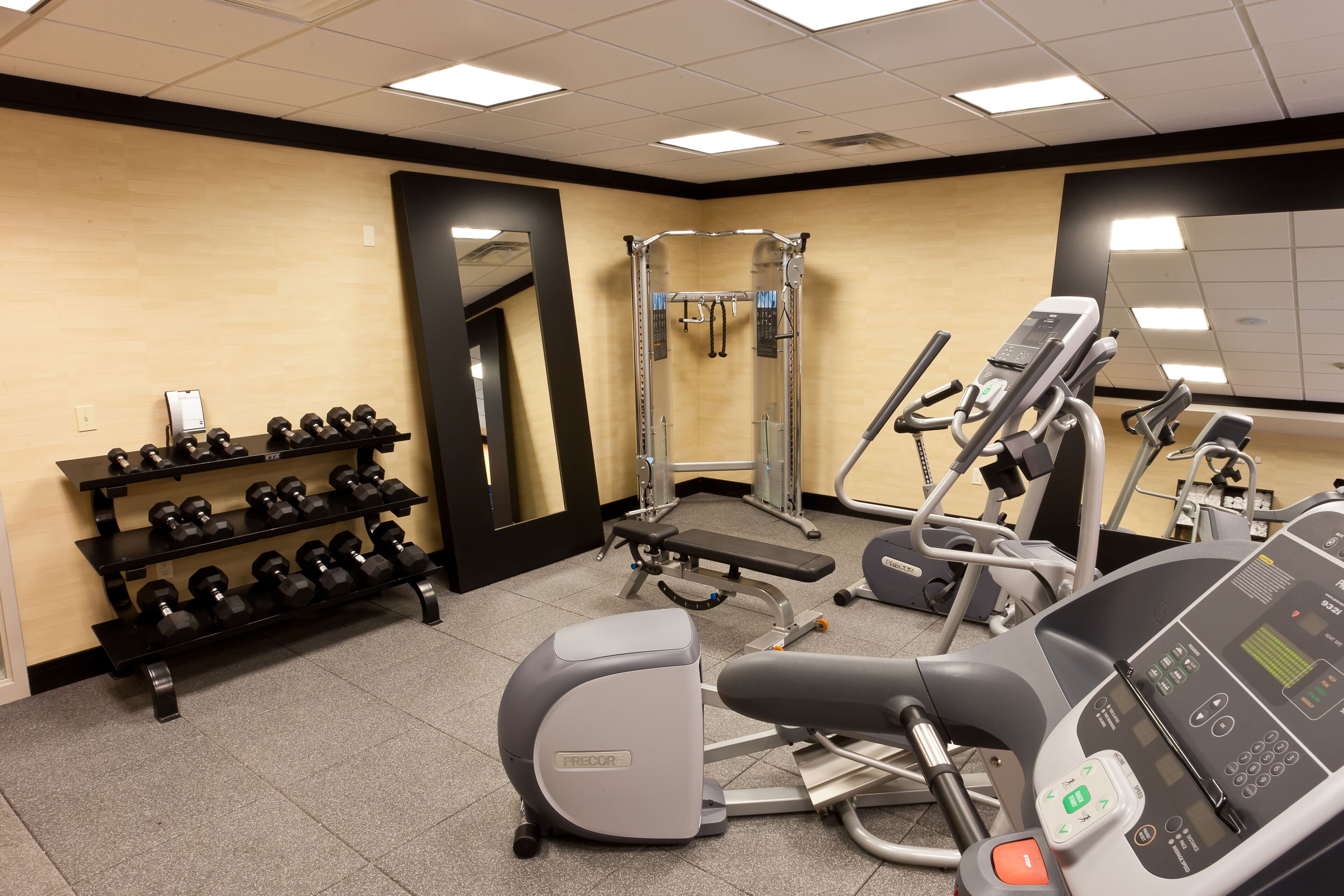 Hampton Inn & Suites Tulsa/Central Hampton Inn & Suites Tulsa/Central