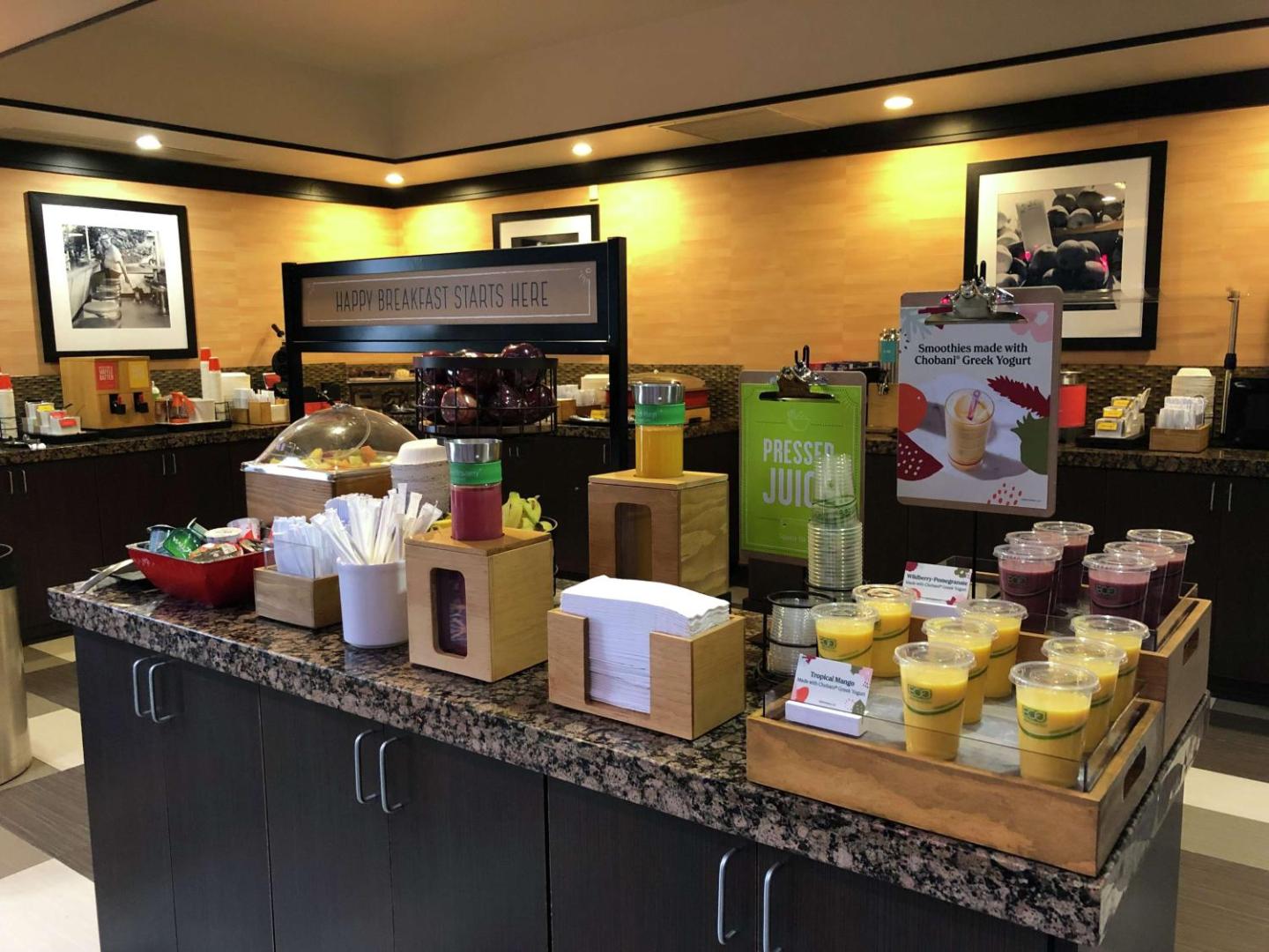 Hampton Inn & Suites Tulsa/Central Hampton Inn & Suites Tulsa/Central