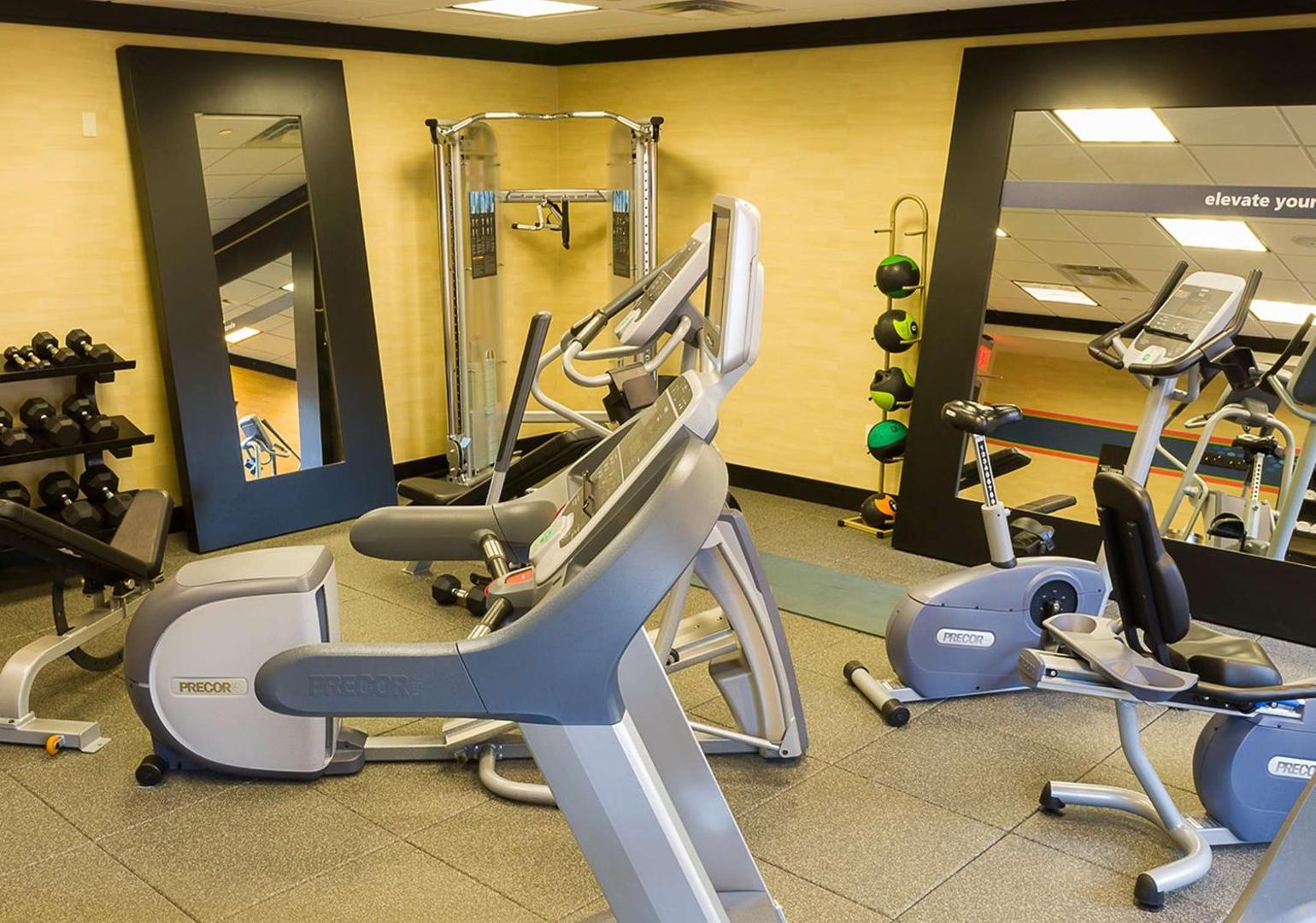 Hampton Inn & Suites Tulsa/Central Hampton Inn & Suites Tulsa/Central