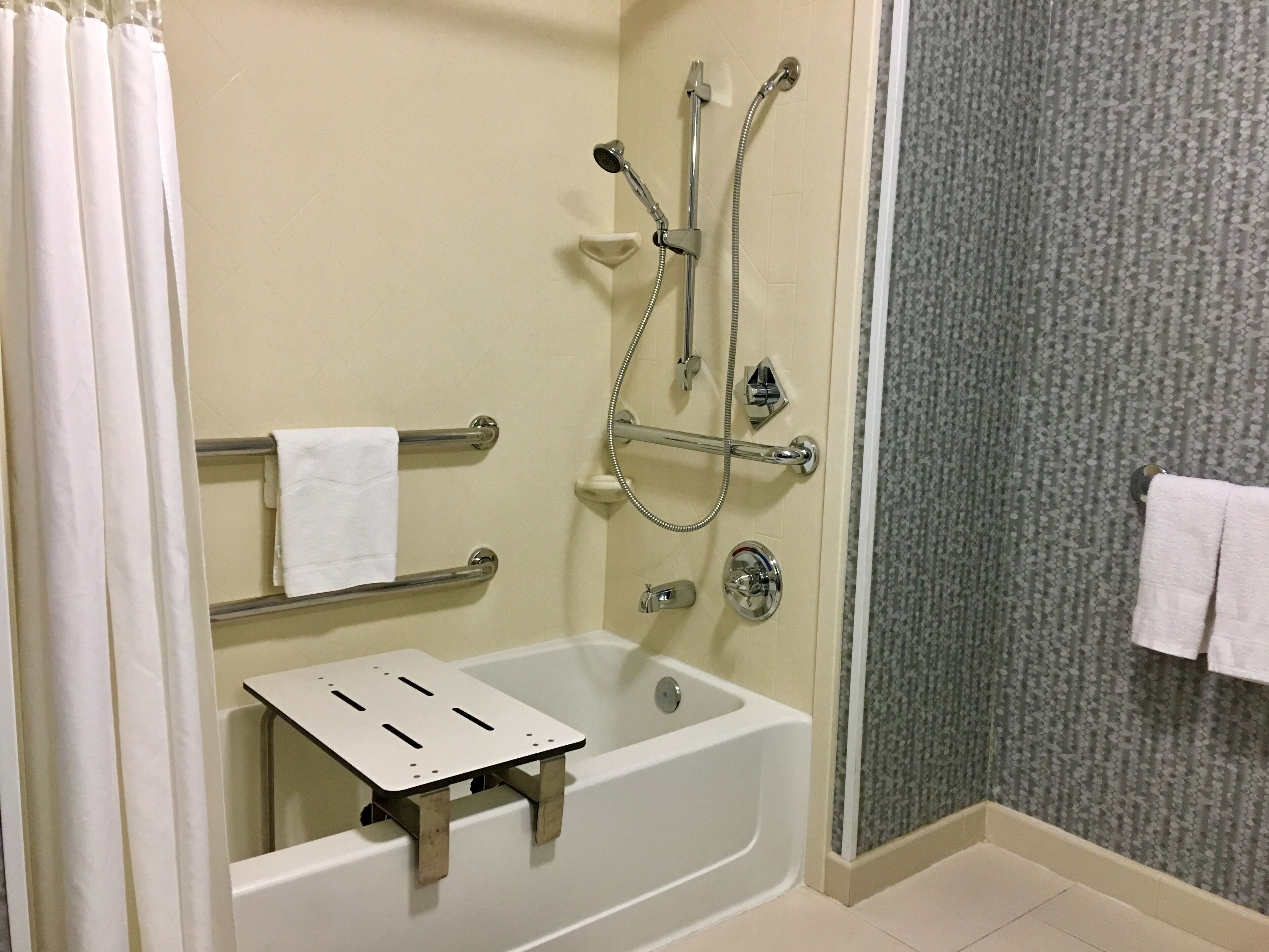 Hampton Inn & Suites Tulsa/Central Hampton Inn & Suites Tulsa/Central