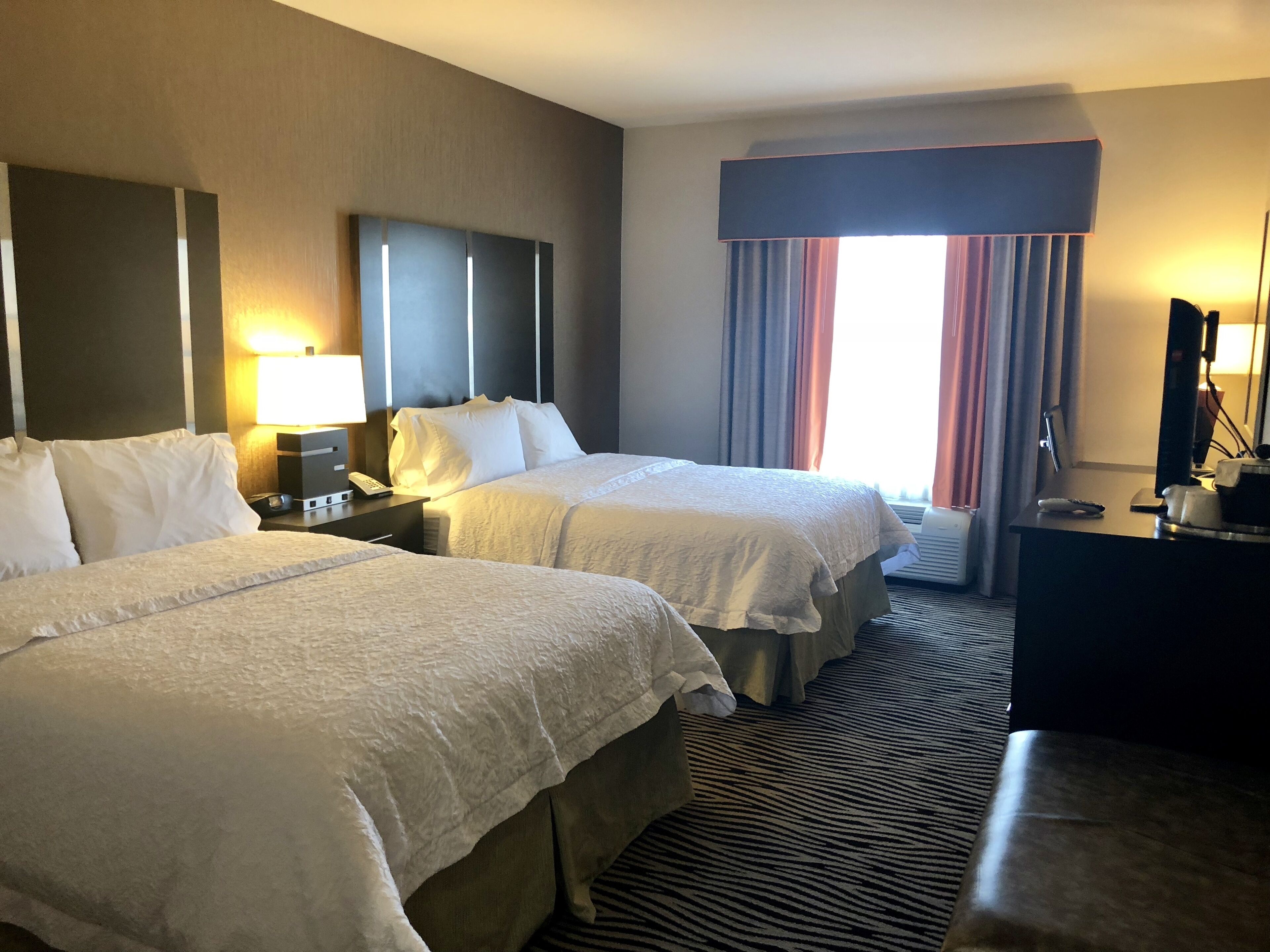 Hampton Inn & Suites Tulsa/Central Hampton Inn & Suites Tulsa/Central