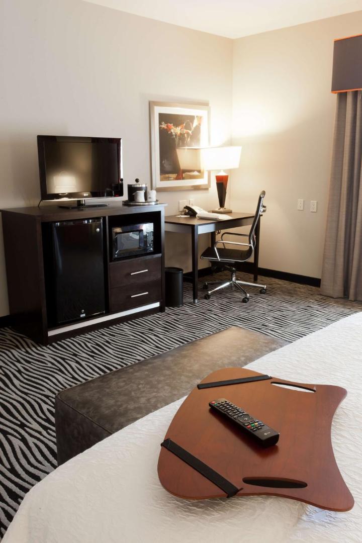 Hampton Inn & Suites Tulsa/Central Hampton Inn & Suites Tulsa/Central