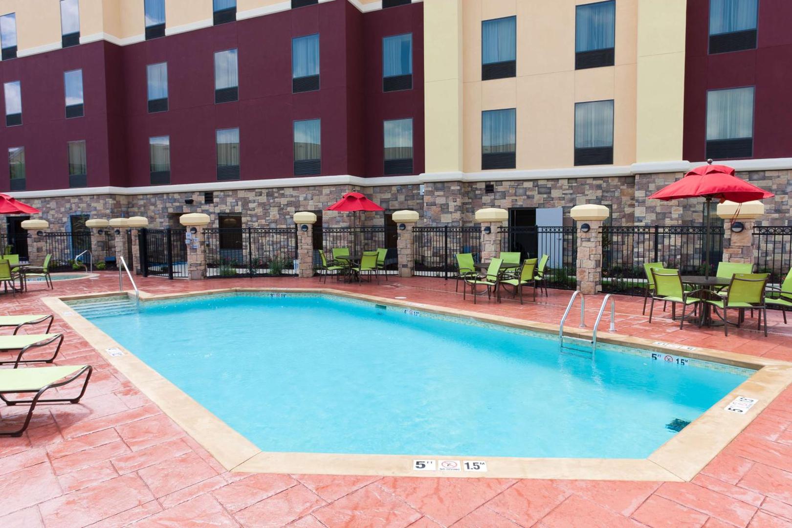 Hampton Inn & Suites Tulsa/Central Hampton Inn & Suites Tulsa/Central