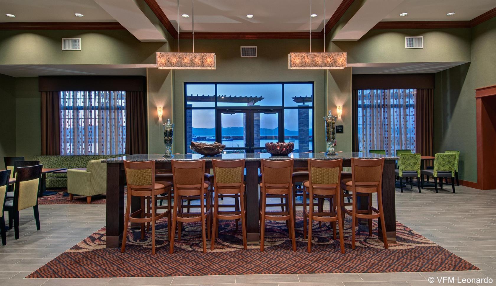Hampton Inn & Suites Astoria Hampton Inn & Suites Astoria