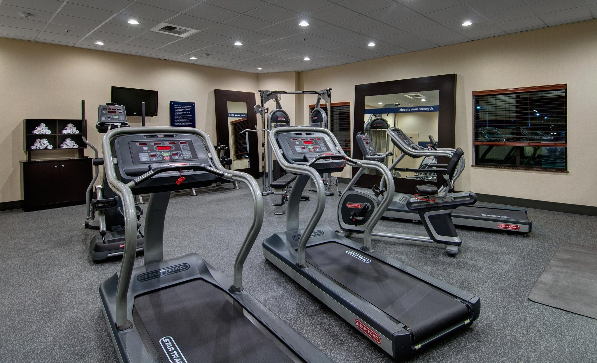 Hampton Inn & Suites Astoria Hampton Inn & Suites Astoria