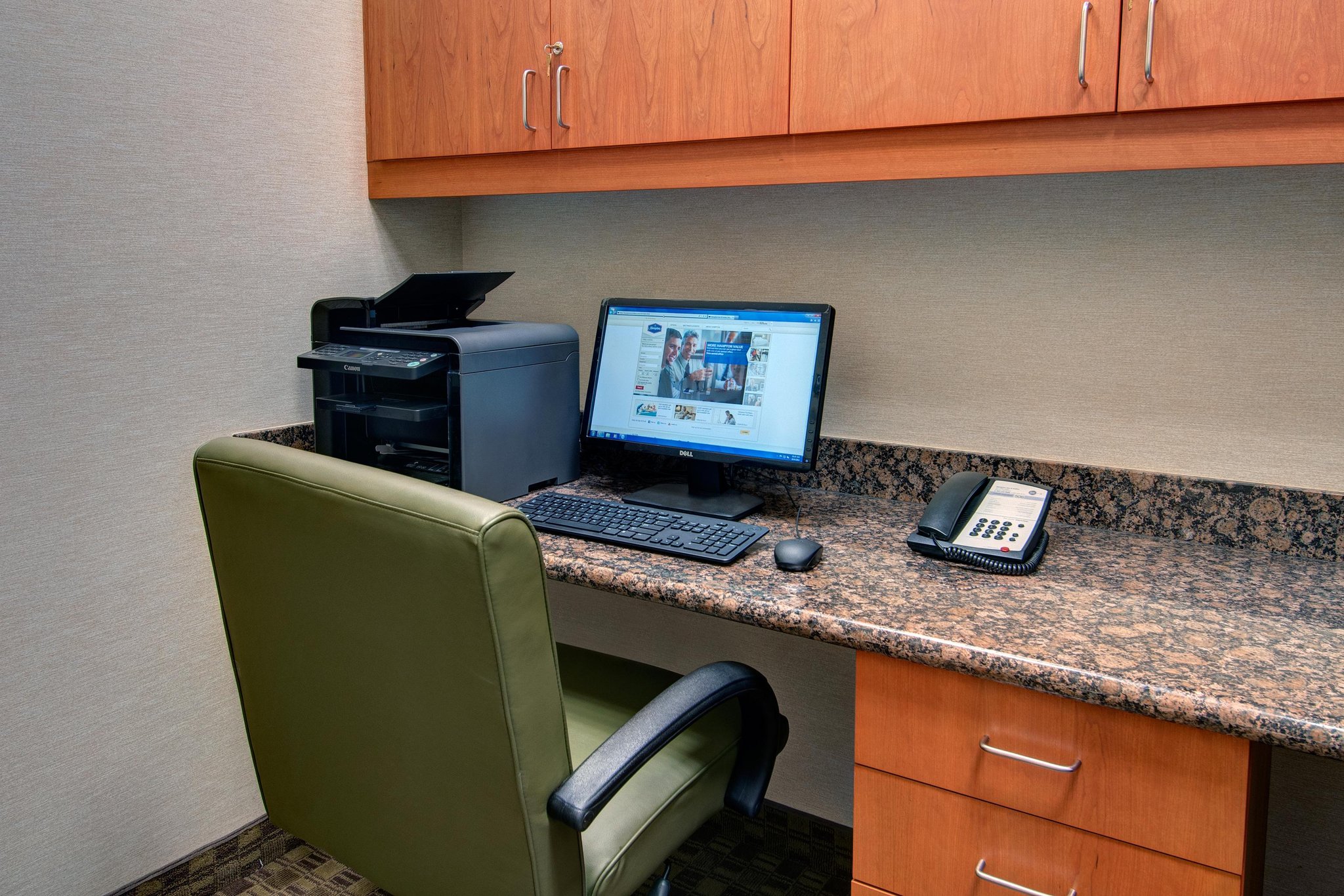 Hampton Inn & Suites Astoria Hampton Inn & Suites Astoria