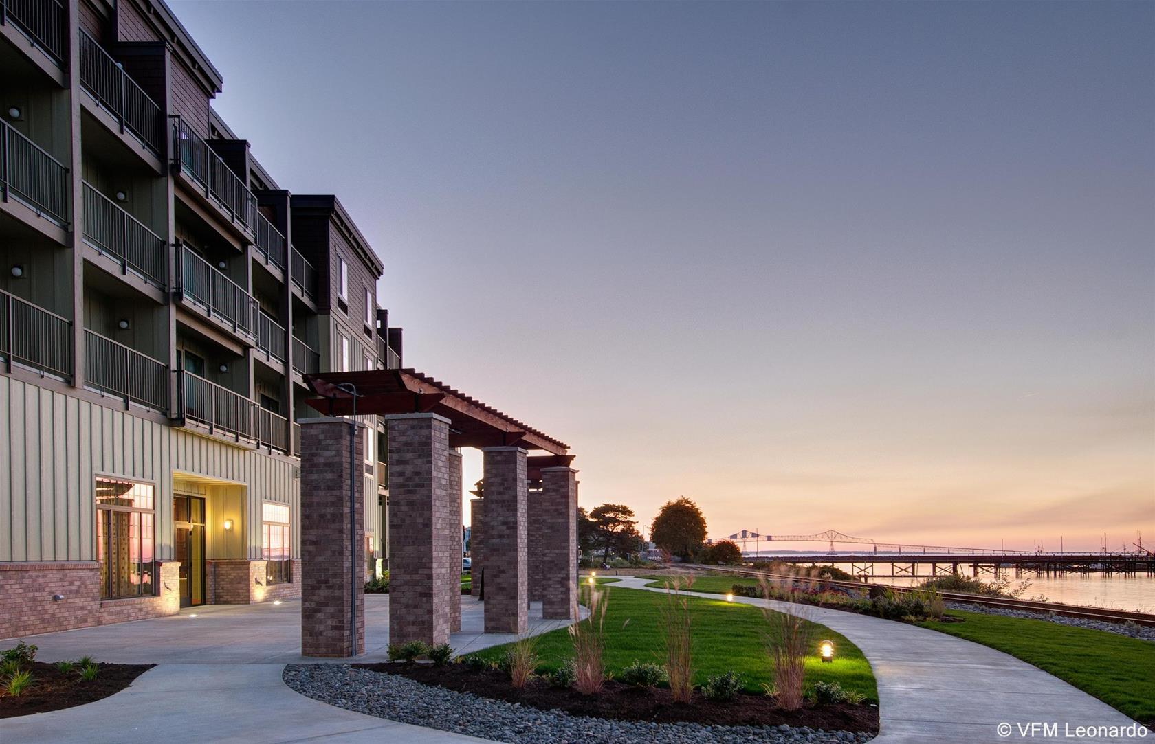 Hampton Inn & Suites Astoria Hampton Inn & Suites Astoria