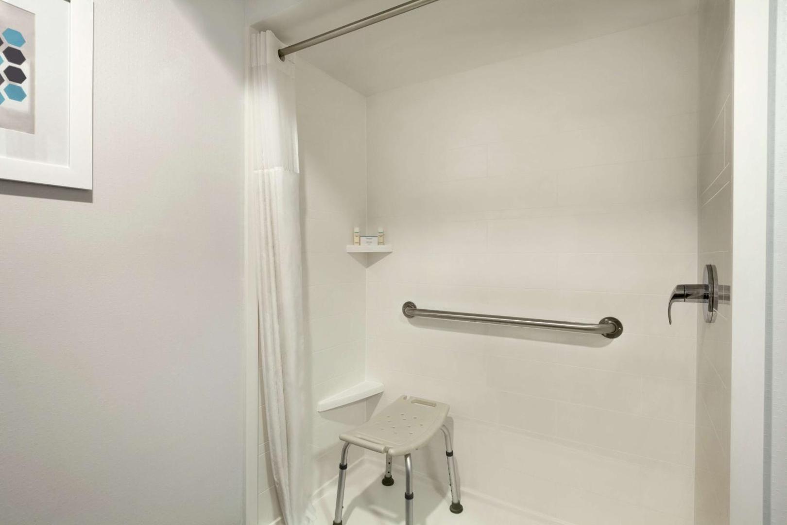 Hampton Inn Portland/Clackamas Hampton Inn Portland/Clackamas