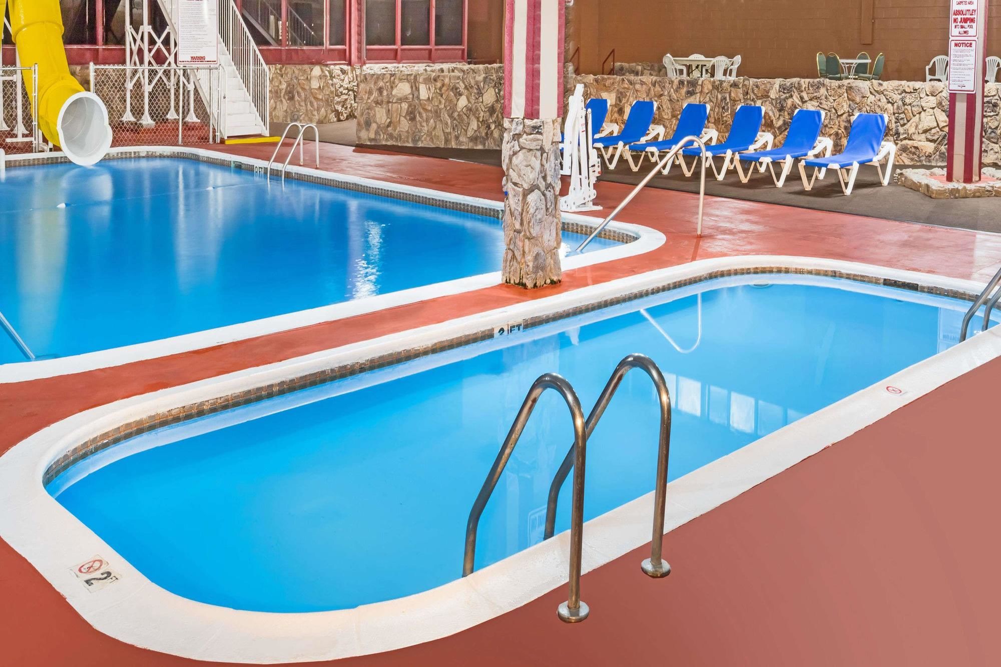 Ramada by Wyndham Medford Hotel & Conference Center Ramada by Wyndham Medford Hotel & Conference Center