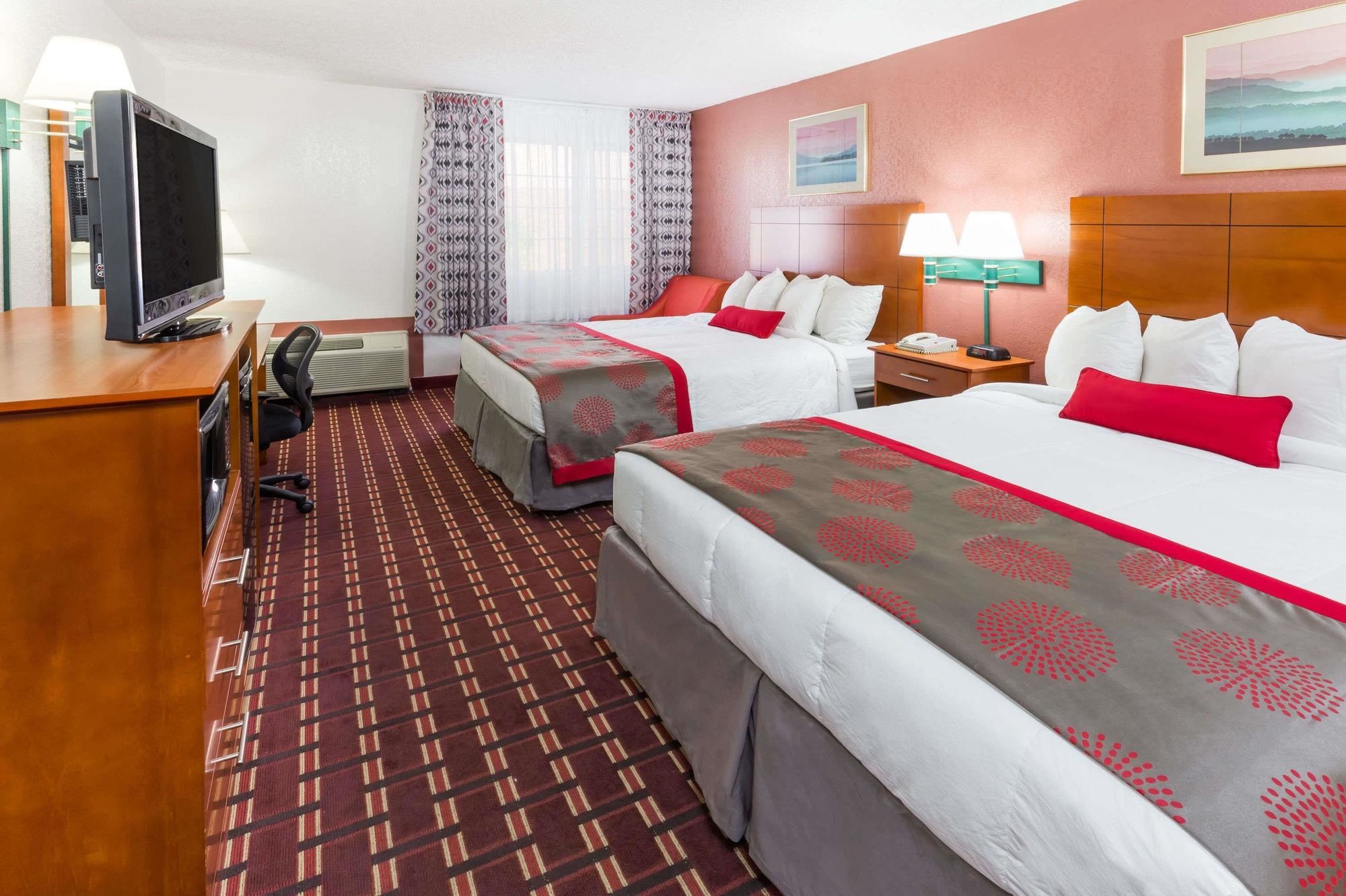 Ramada by Wyndham Medford Hotel & Conference Center Ramada by Wyndham Medford Hotel & Conference Center