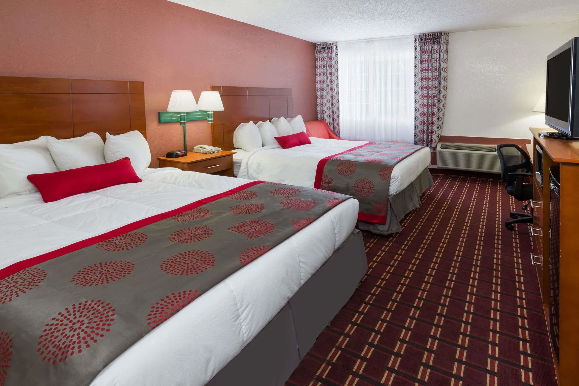 Ramada by Wyndham Medford Hotel & Conference Center Ramada by Wyndham Medford Hotel & Conference Center