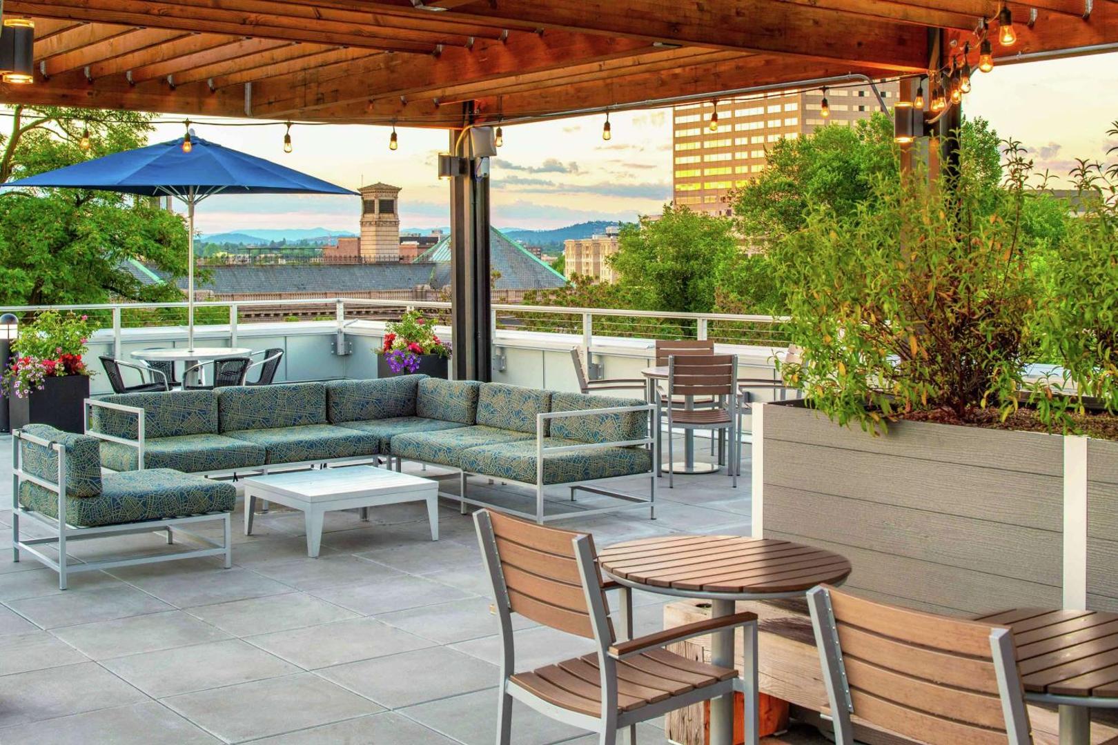 Hampton Inn & Suites by Hilton Portland-Pearl District Hampton Inn & Suites by Hilton Portland-Pearl District