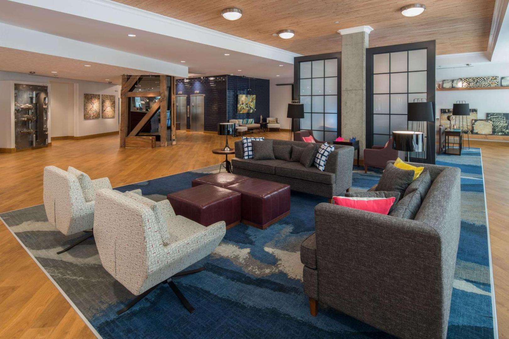 Hampton Inn & Suites by Hilton Portland-Pearl District Hampton Inn & Suites by Hilton Portland-Pearl District