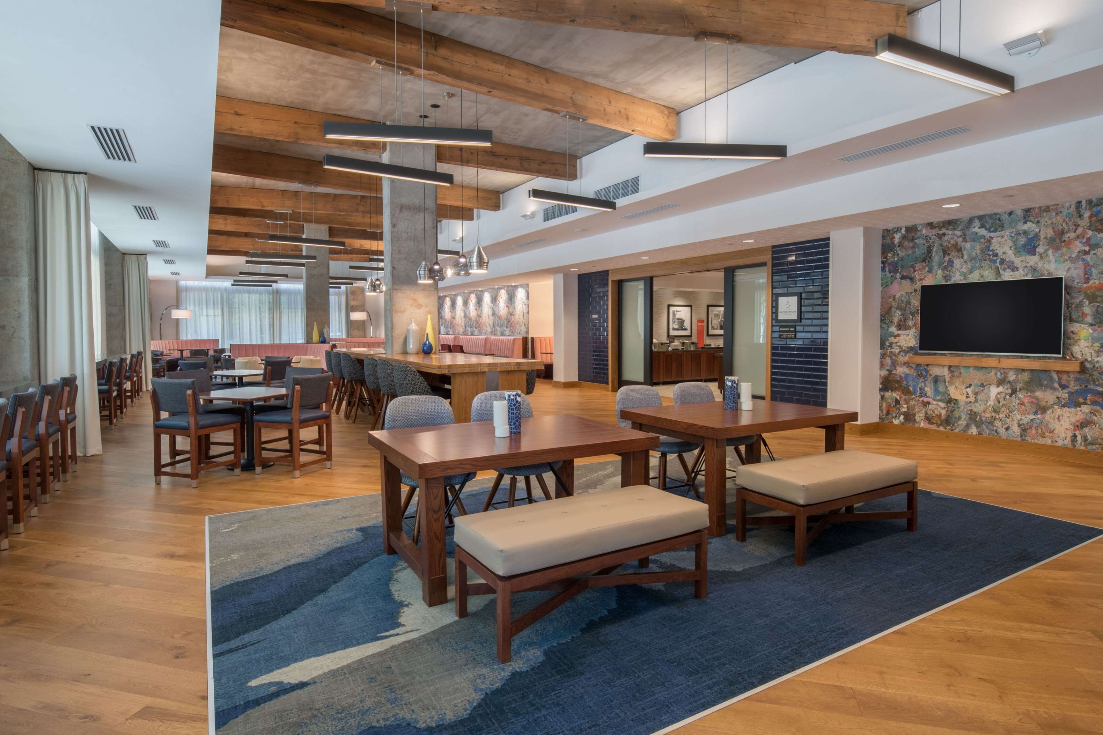 Hampton Inn & Suites by Hilton Portland-Pearl District Hampton Inn & Suites by Hilton Portland-Pearl District