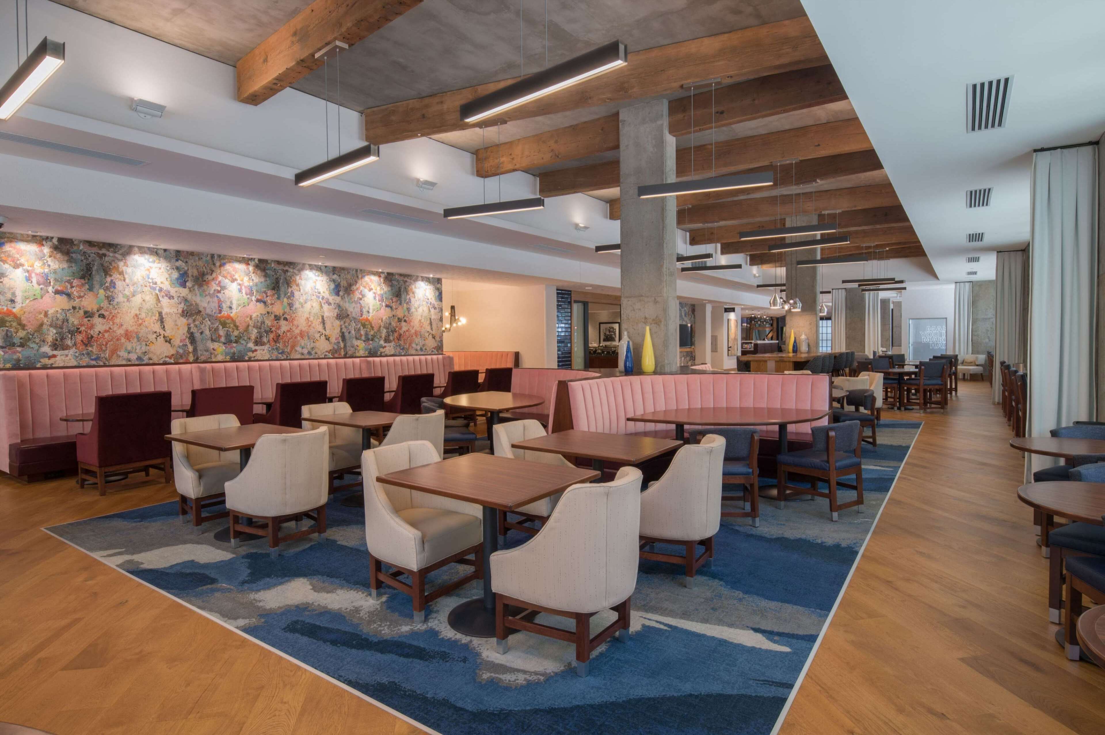 Hampton Inn & Suites by Hilton Portland-Pearl District Hampton Inn & Suites by Hilton Portland-Pearl District