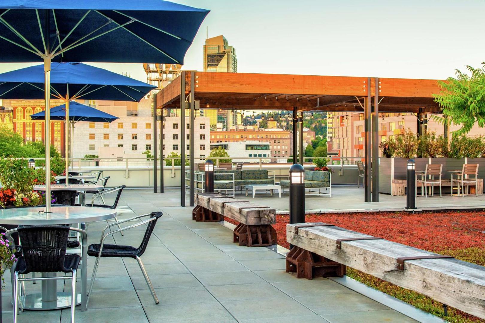 Hampton Inn & Suites by Hilton Portland-Pearl District Hampton Inn & Suites by Hilton Portland-Pearl District