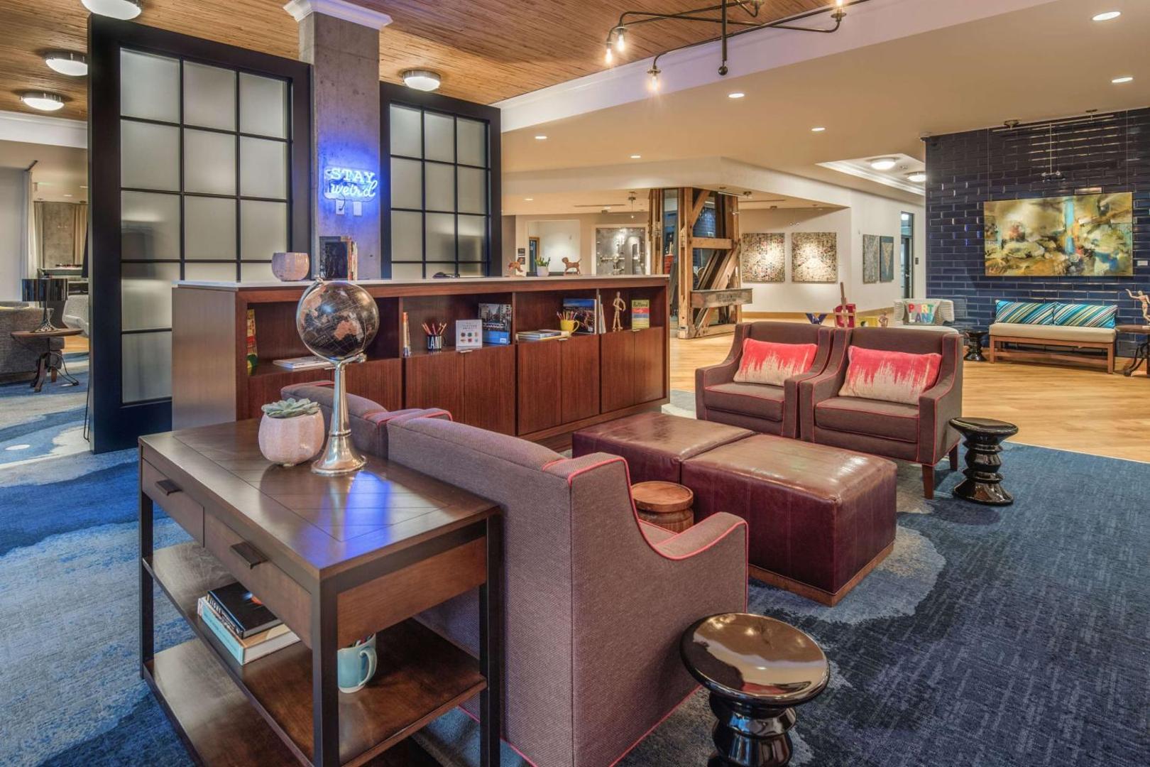 Hampton Inn & Suites by Hilton Portland-Pearl District Hampton Inn & Suites by Hilton Portland-Pearl District