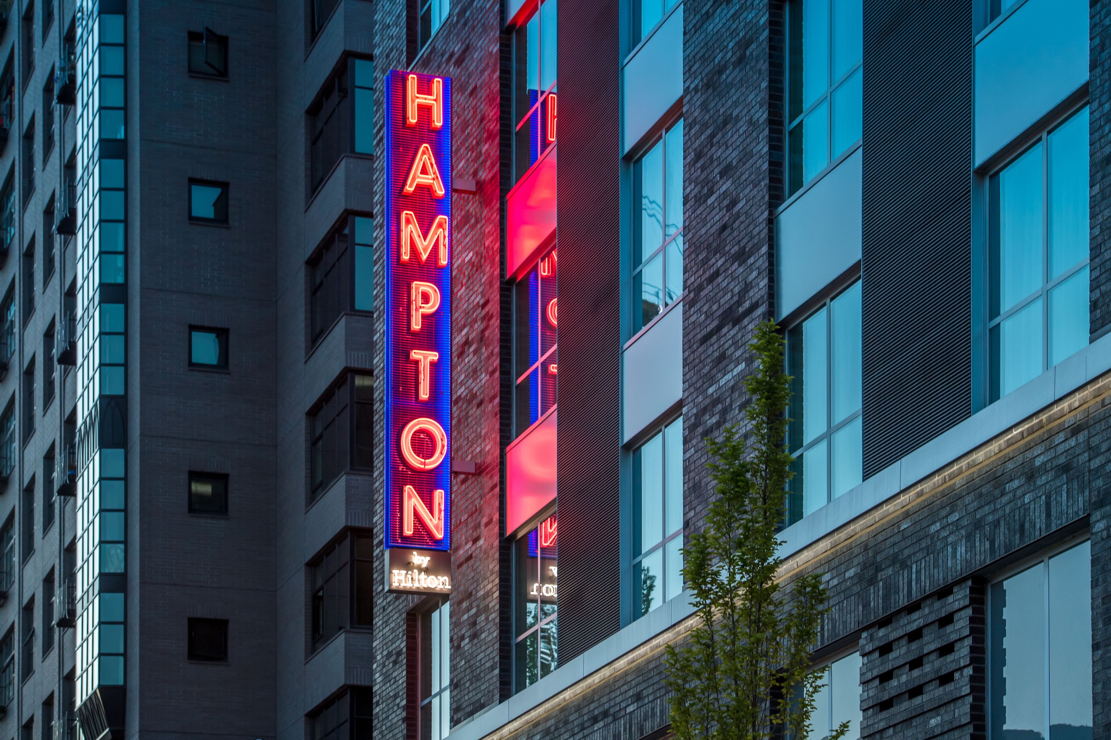 Hampton Inn & Suites by Hilton Portland-Pearl District Hampton Inn & Suites by Hilton Portland-Pearl District