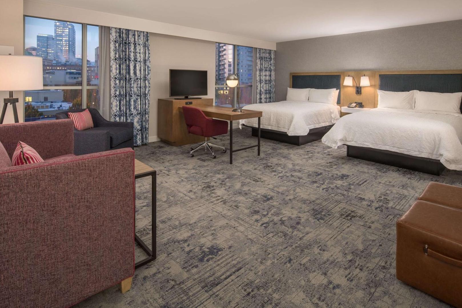 Hampton Inn & Suites by Hilton Portland-Pearl District Hampton Inn & Suites by Hilton Portland-Pearl District