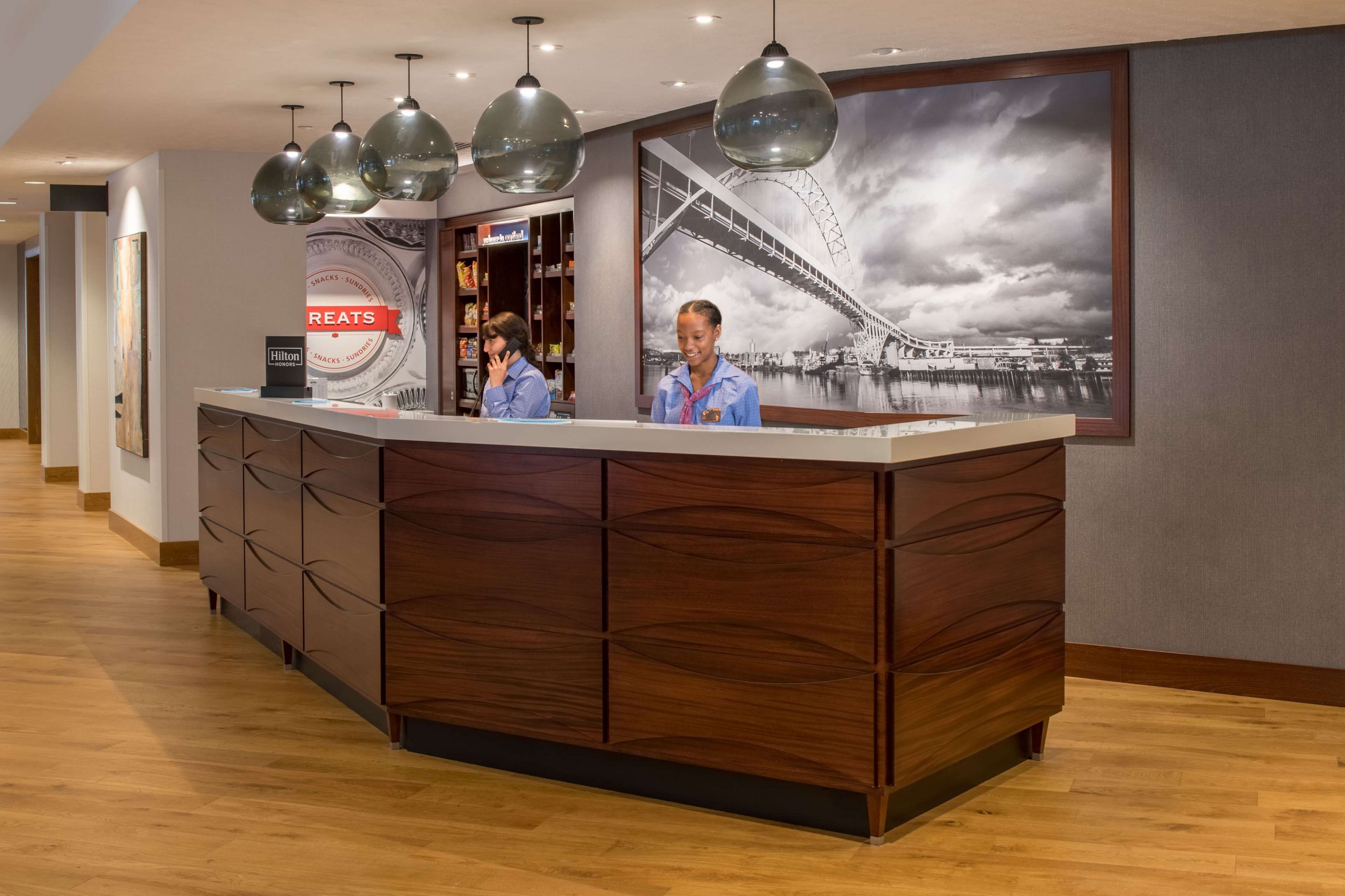 Hampton Inn & Suites by Hilton Portland-Pearl District Hampton Inn & Suites by Hilton Portland-Pearl District