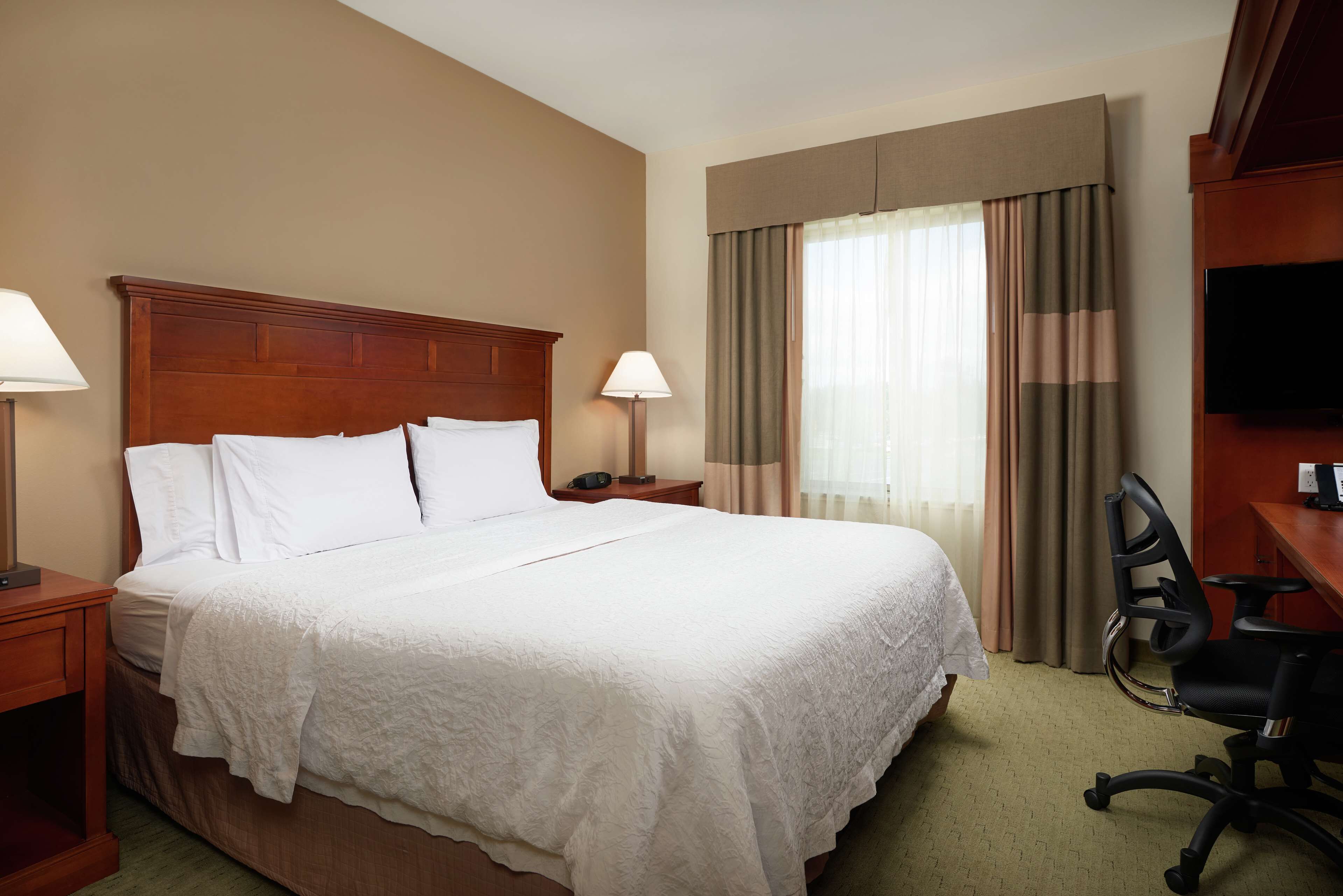 Hampton Inn & Suites Salem Hampton Inn & Suites Salem