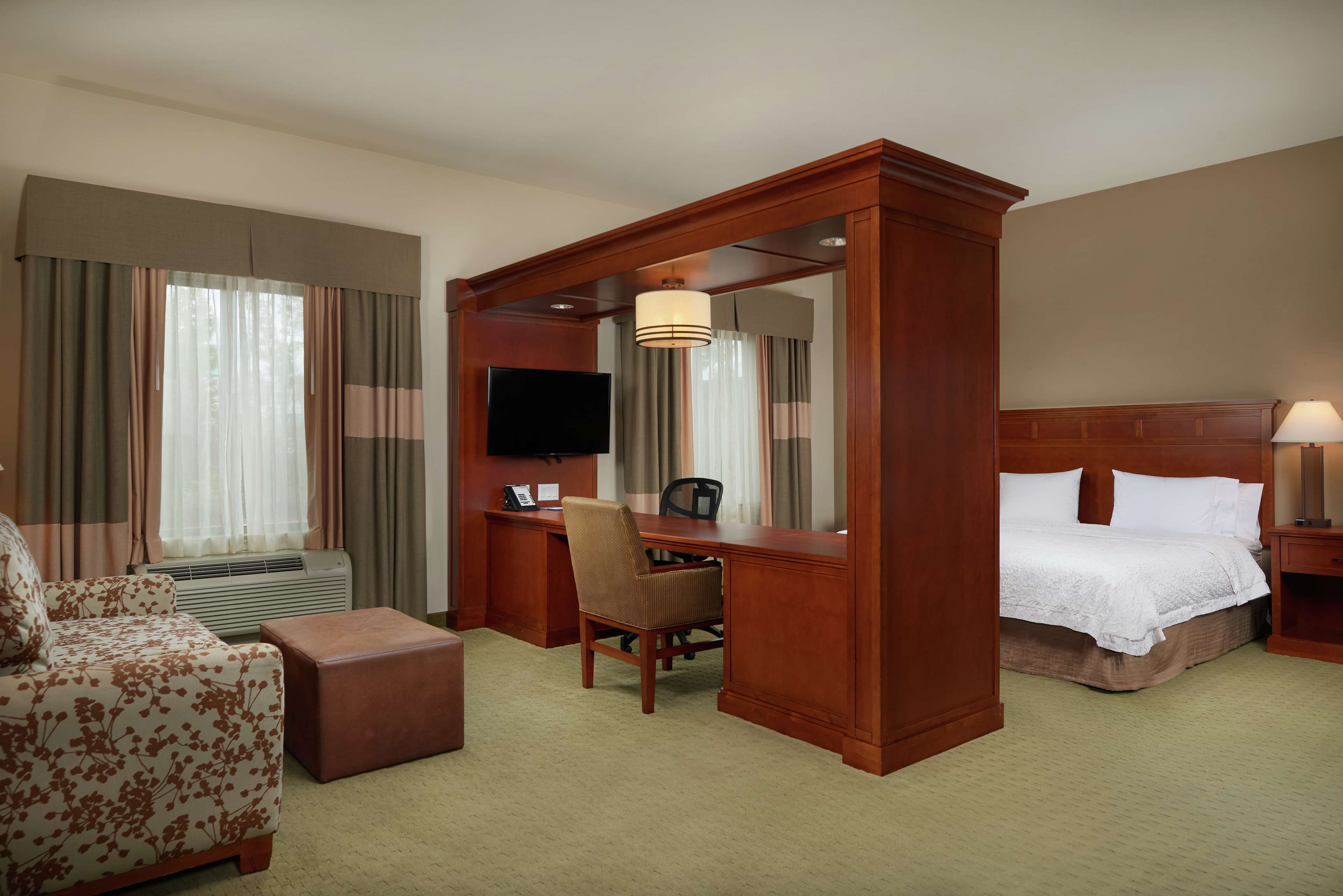 Hampton Inn & Suites Salem Hampton Inn & Suites Salem