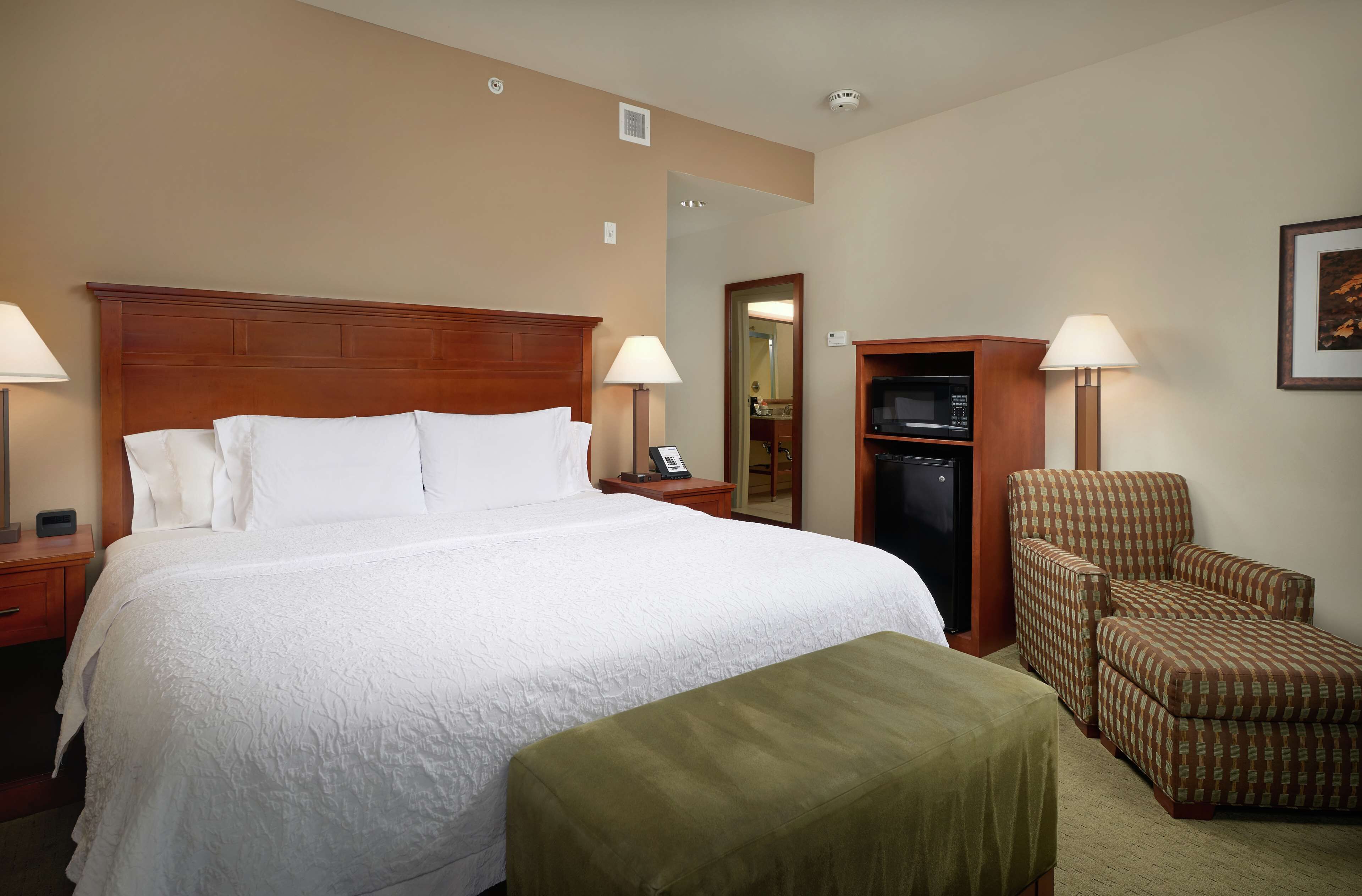 Hampton Inn & Suites Salem Hampton Inn & Suites Salem