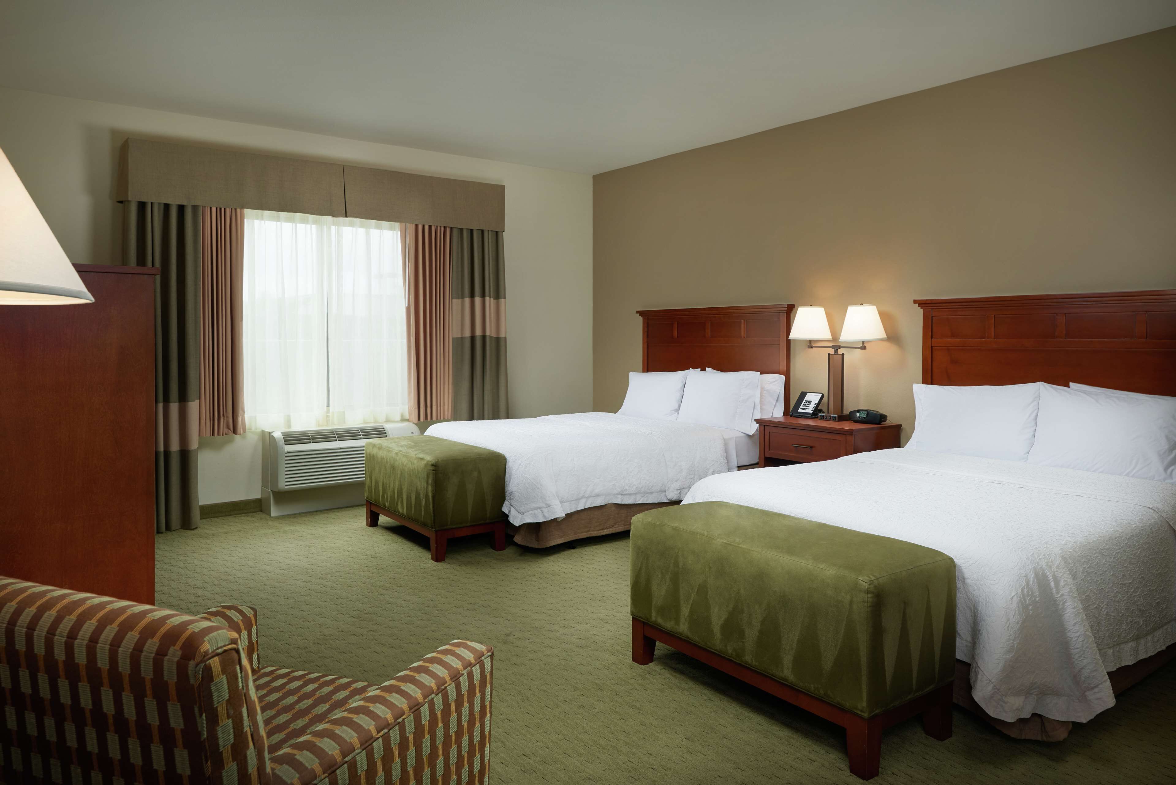 Hampton Inn & Suites Salem Hampton Inn & Suites Salem