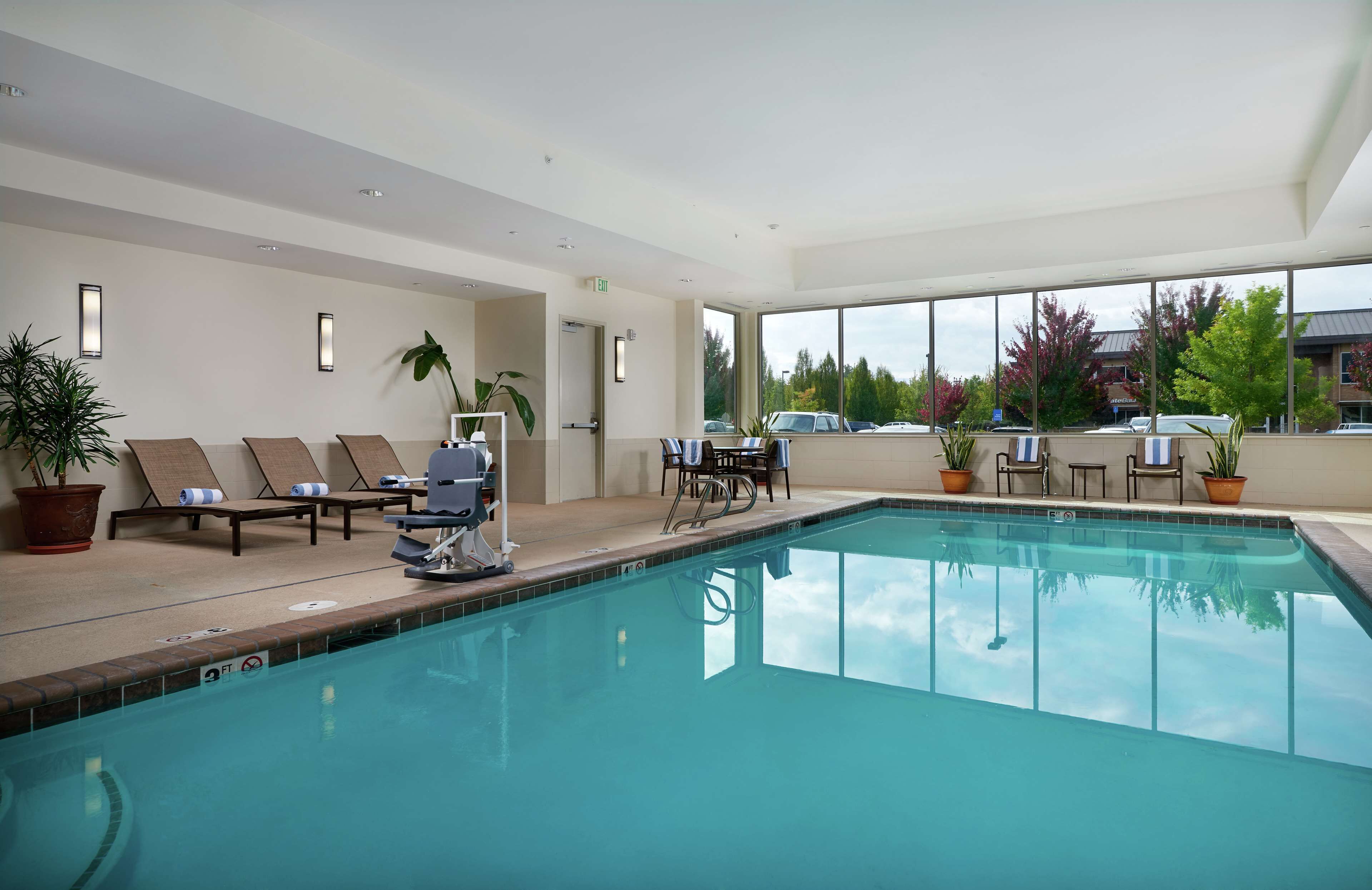 Hampton Inn & Suites Salem Hampton Inn & Suites Salem